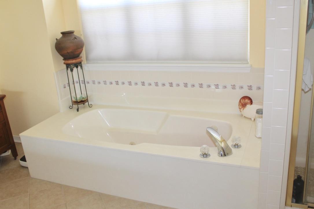 TEN LAKE ESTATES UNIT 4 - Residential