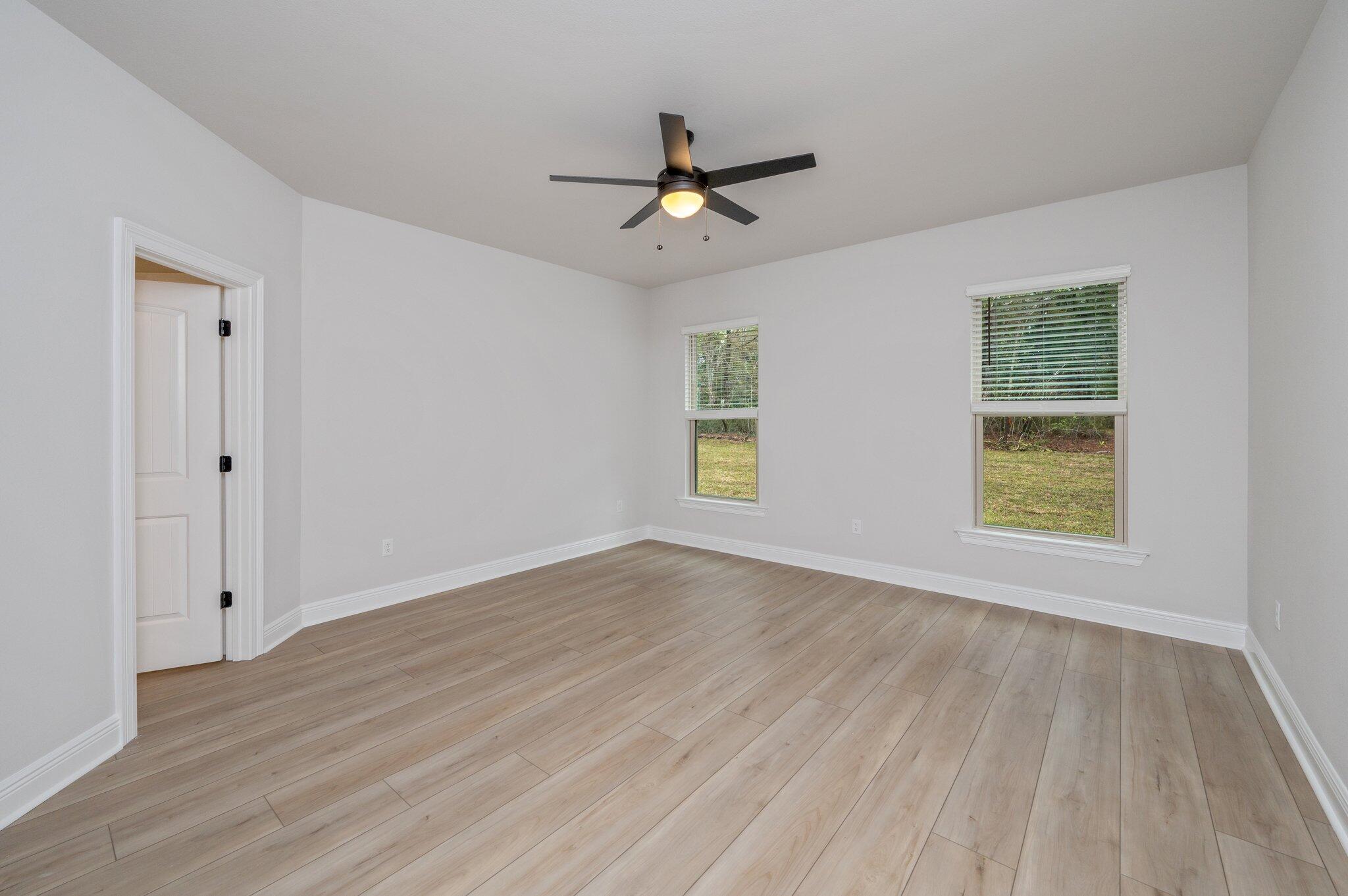 YOUNG OAKS - Residential