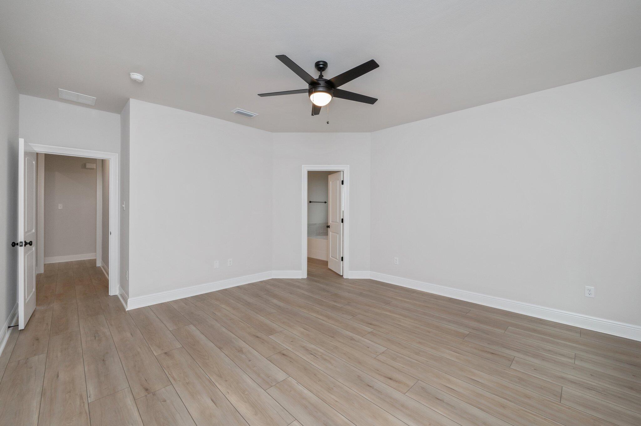 YOUNG OAKS - Residential