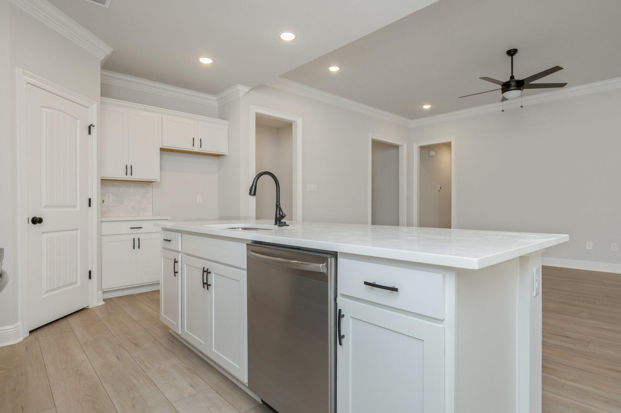 YOUNG OAKS - Residential