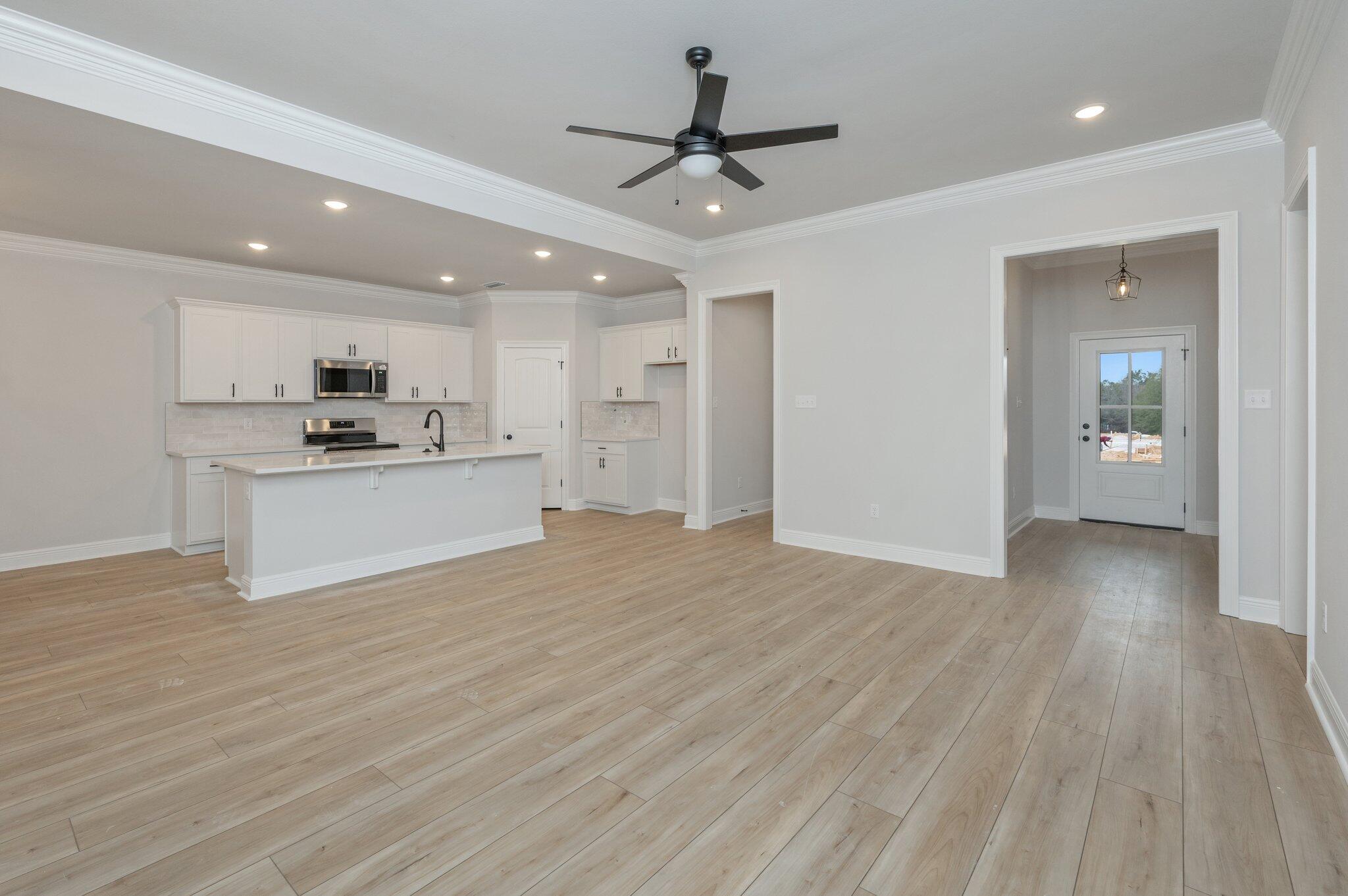 YOUNG OAKS - Residential