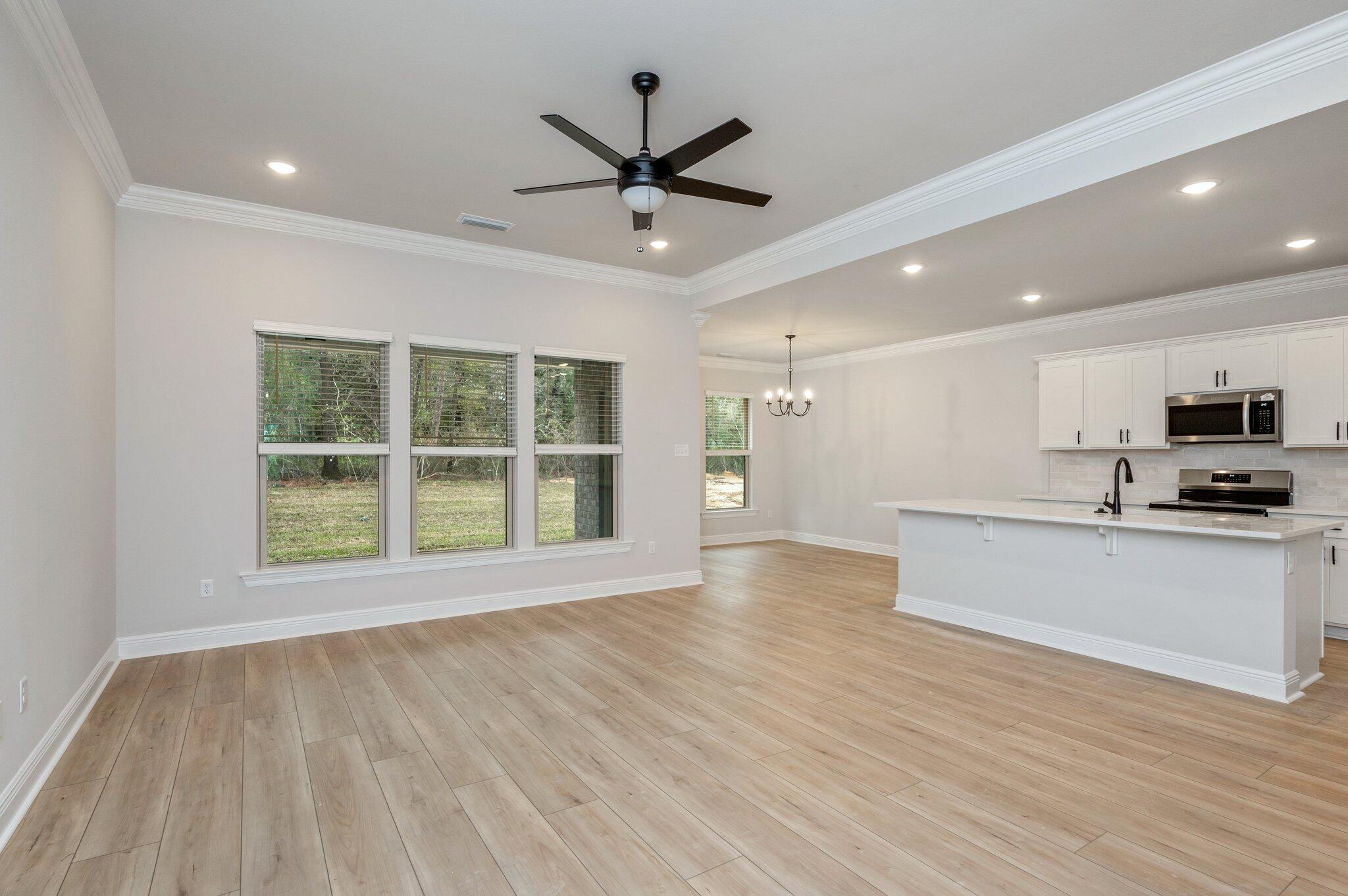 YOUNG OAKS - Residential