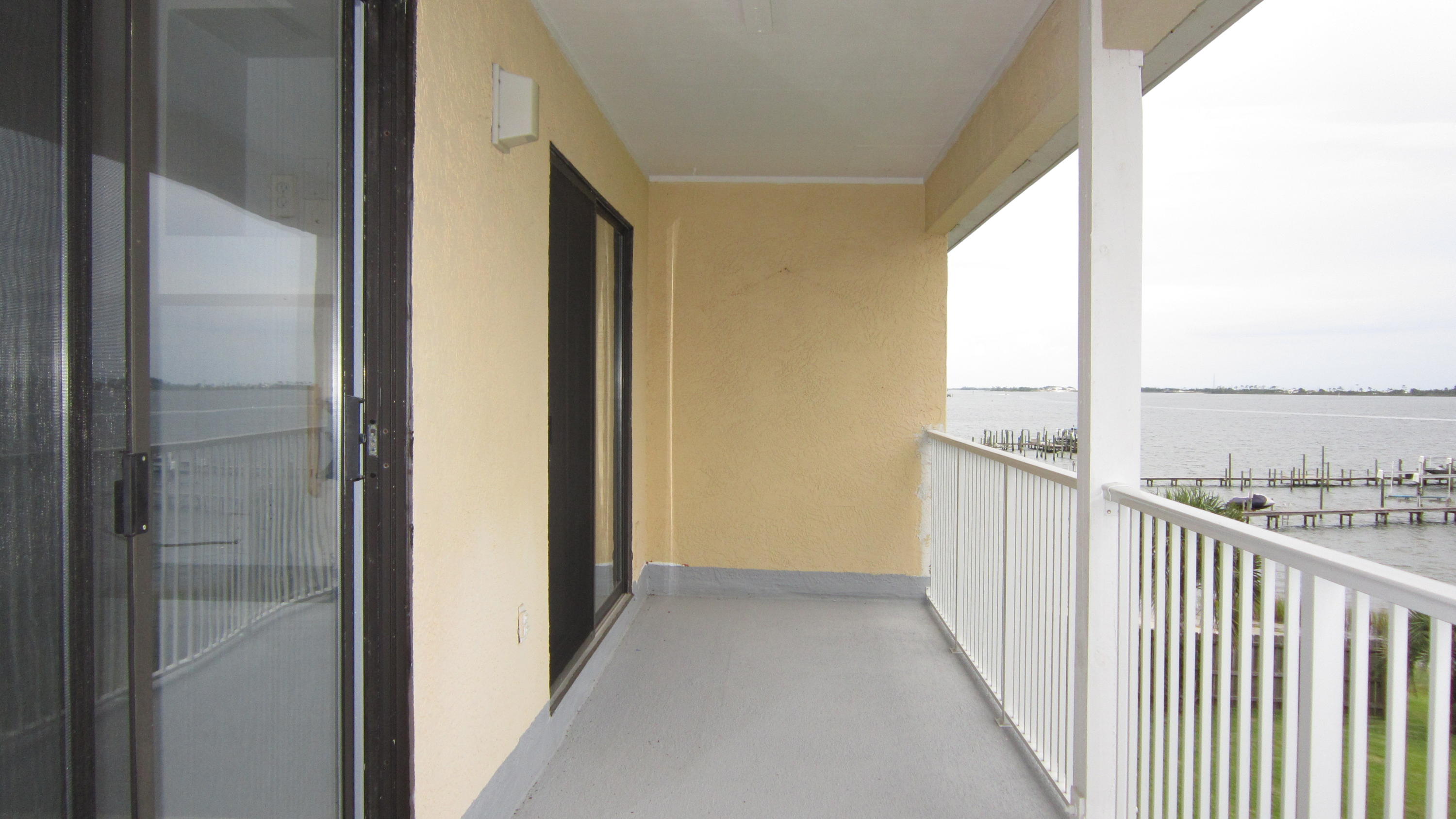 CHANNEL MARKER II - Residential