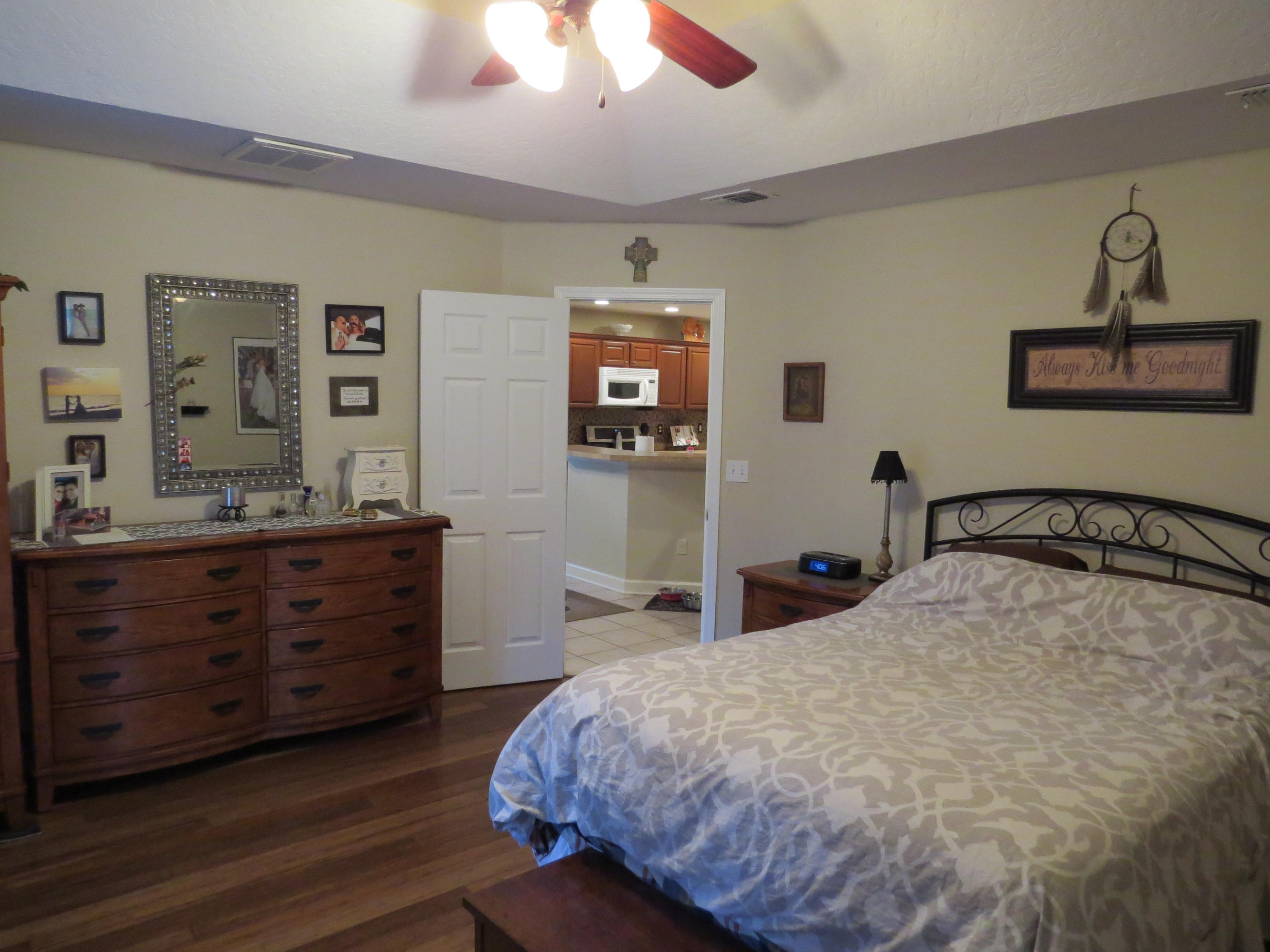 CRESCENT SHORES - Residential