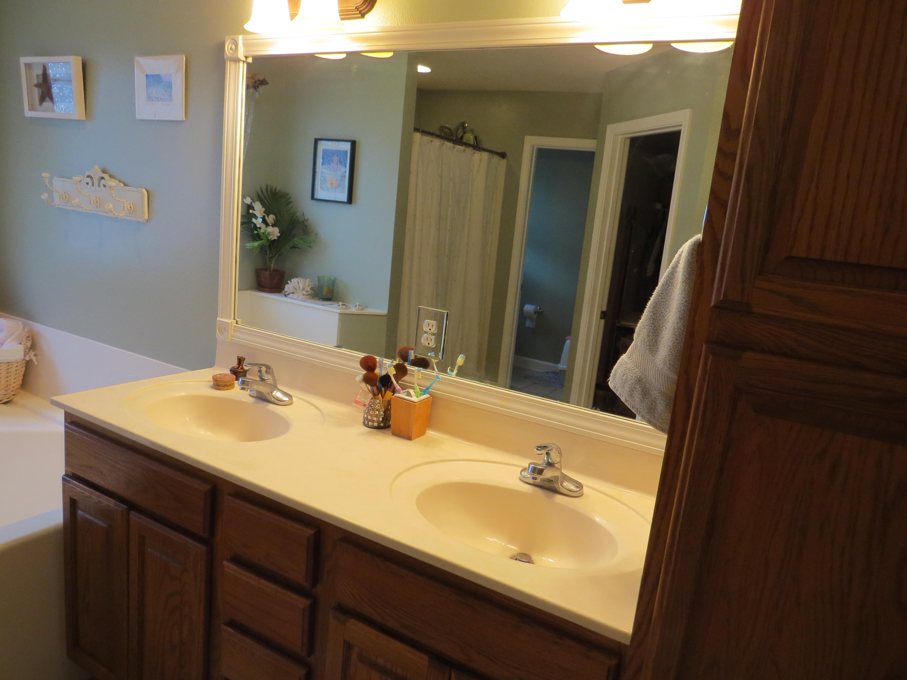 CRESCENT SHORES - Residential