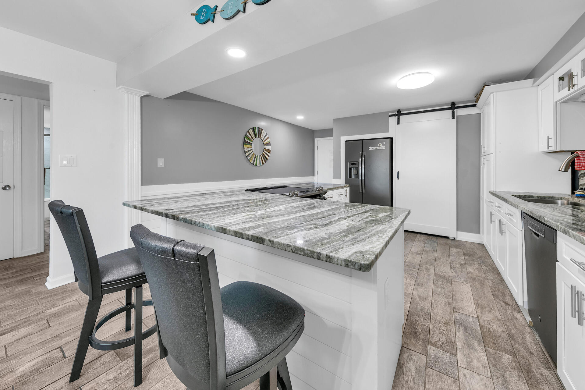 SHORELINE TOWERS 3 - Residential