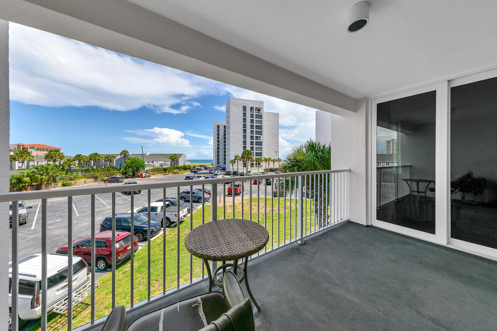 SHORELINE TOWERS 3 - Residential