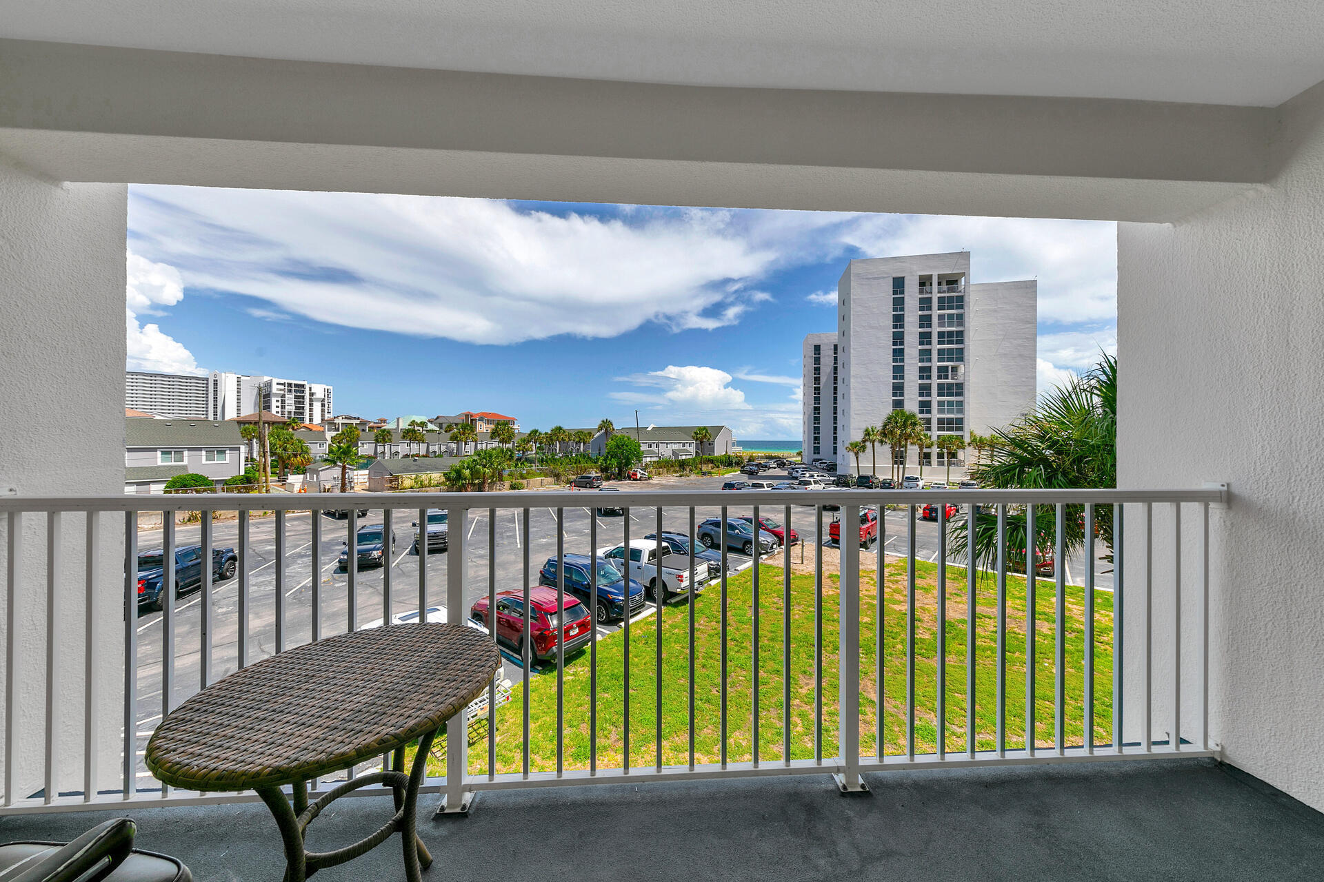 SHORELINE TOWERS 3 - Residential