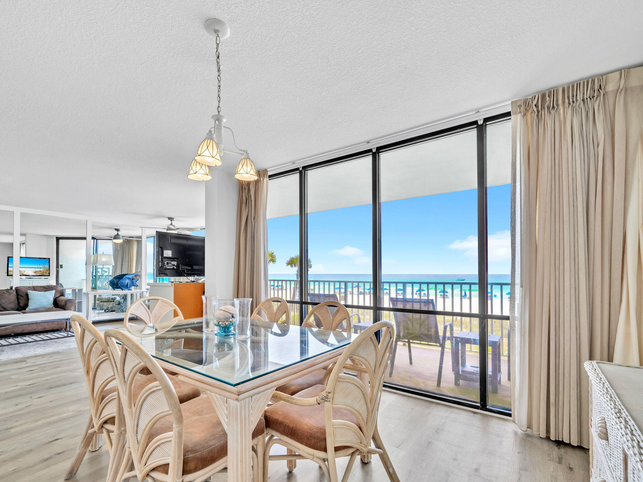 LEEWARD/WINDWARD CONDO - Residential