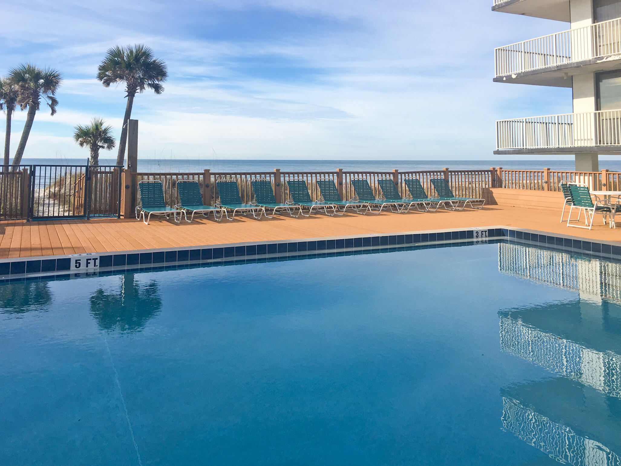 LEEWARD/WINDWARD CONDO - Residential