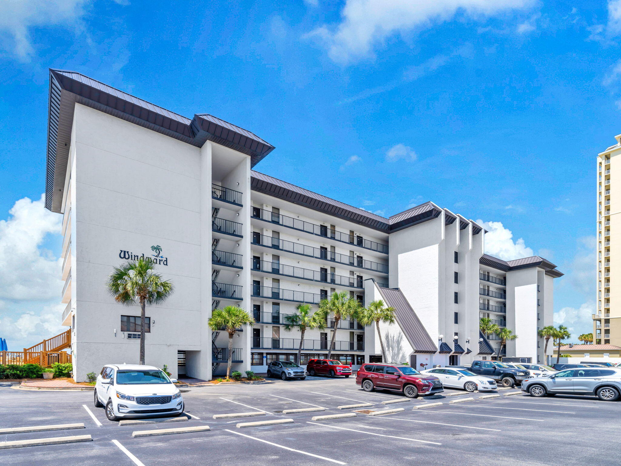 LEEWARD/WINDWARD CONDO - Residential