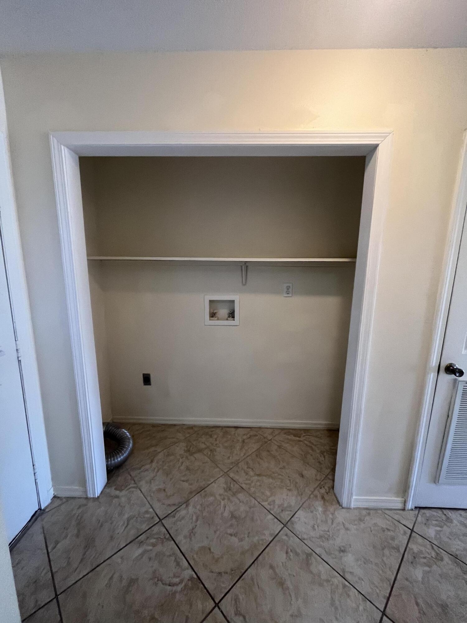 GREEN ACRES - Residential Lease