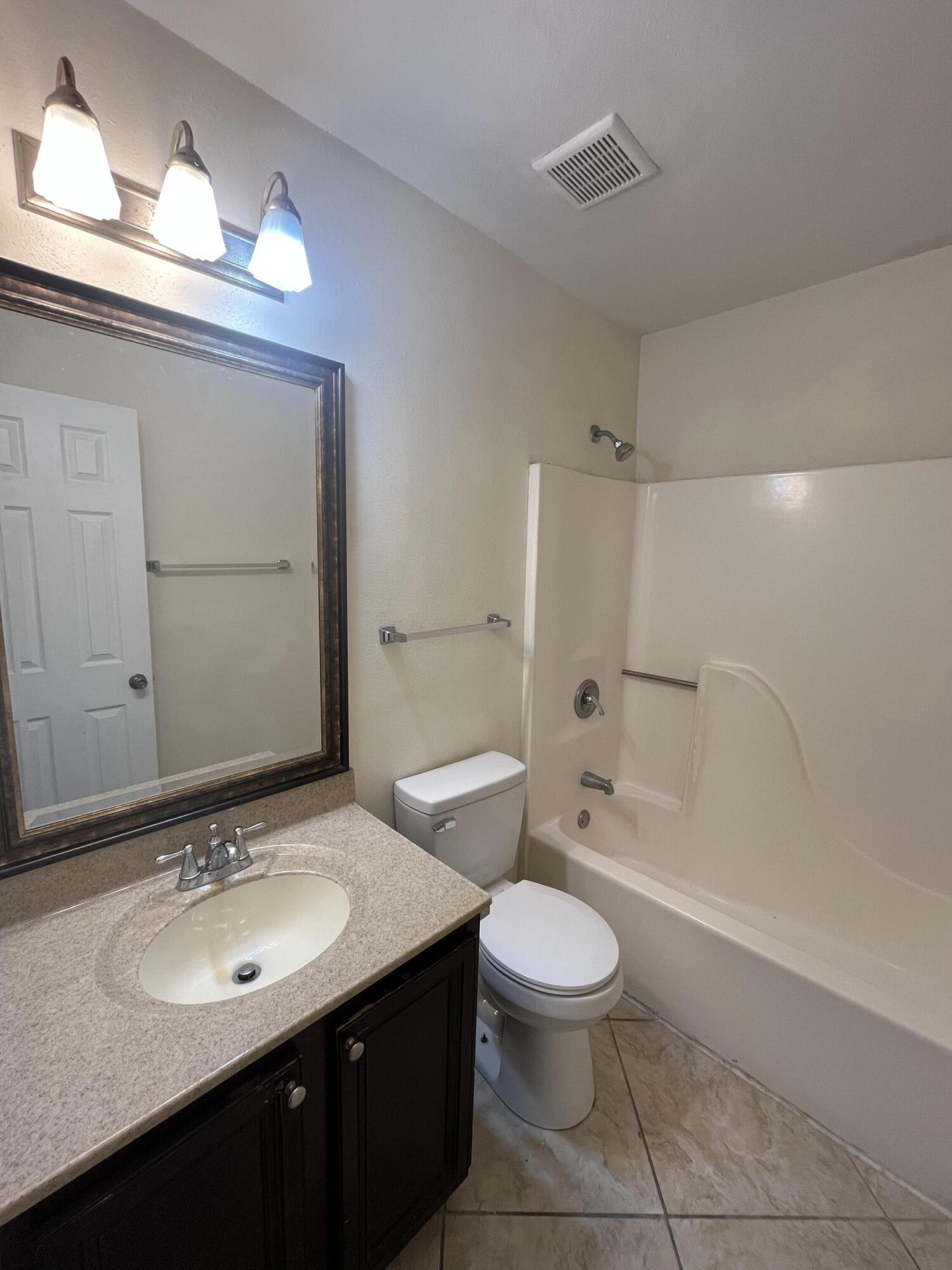 GREEN ACRES - Residential Lease