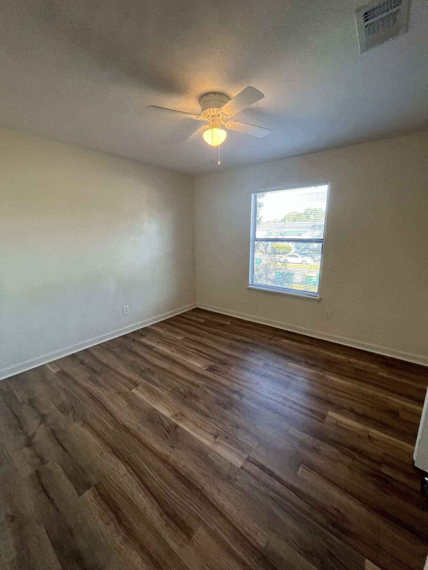 GREEN ACRES - Residential Lease