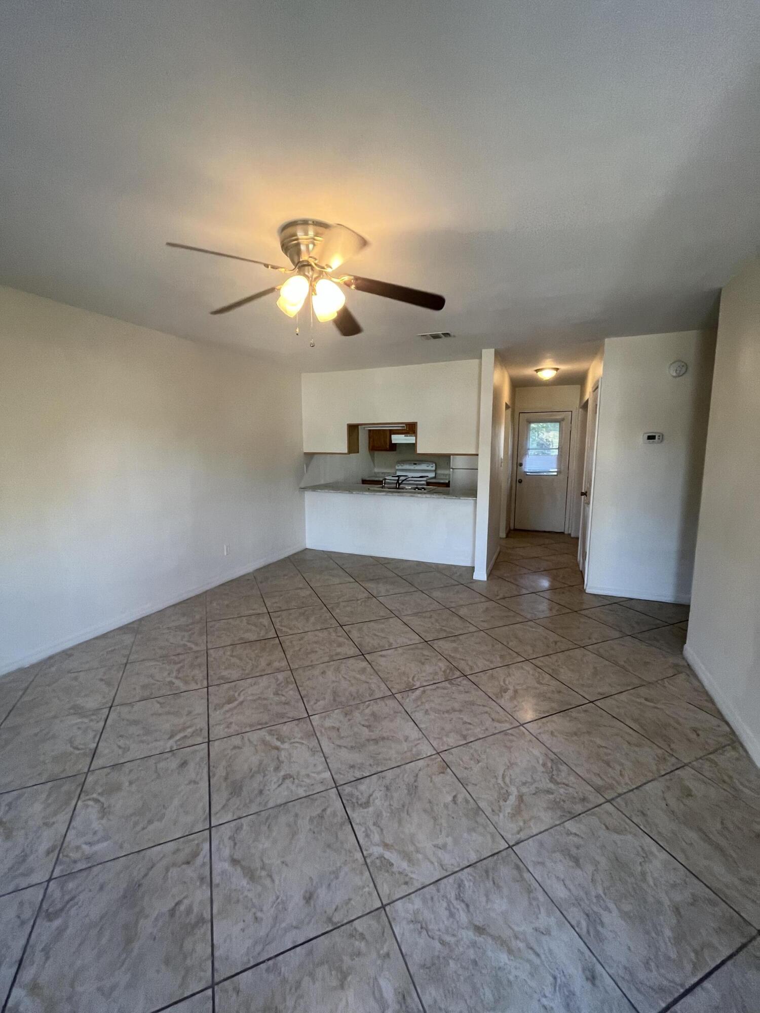 GREEN ACRES - Residential Lease