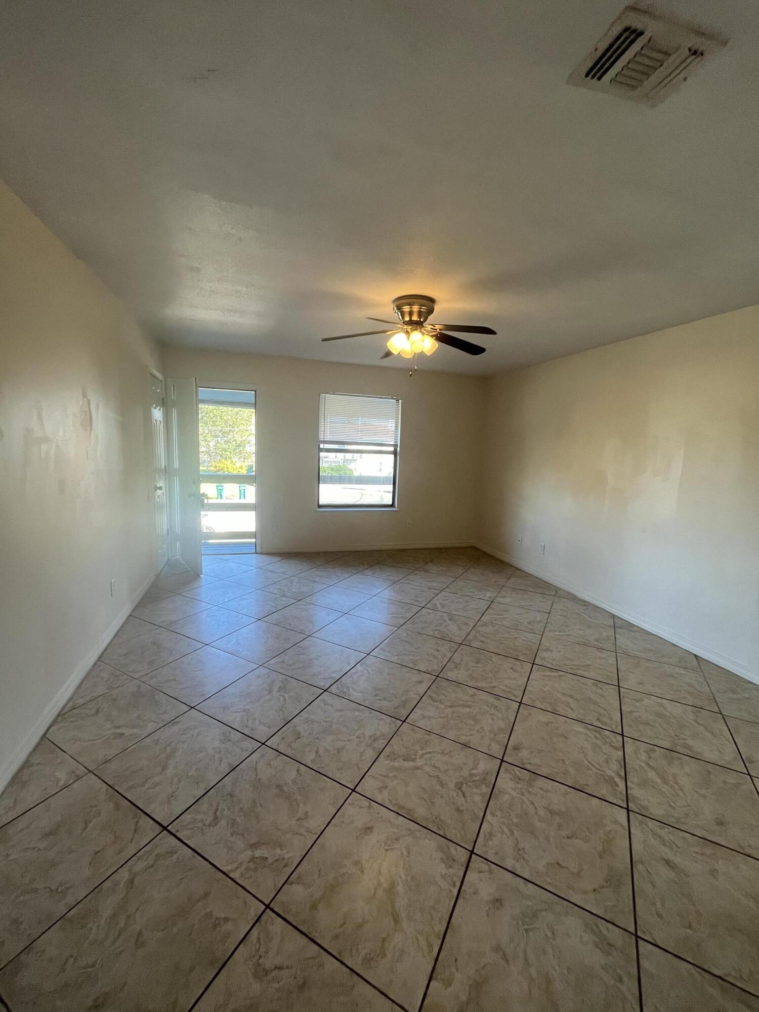 GREEN ACRES - Residential Lease