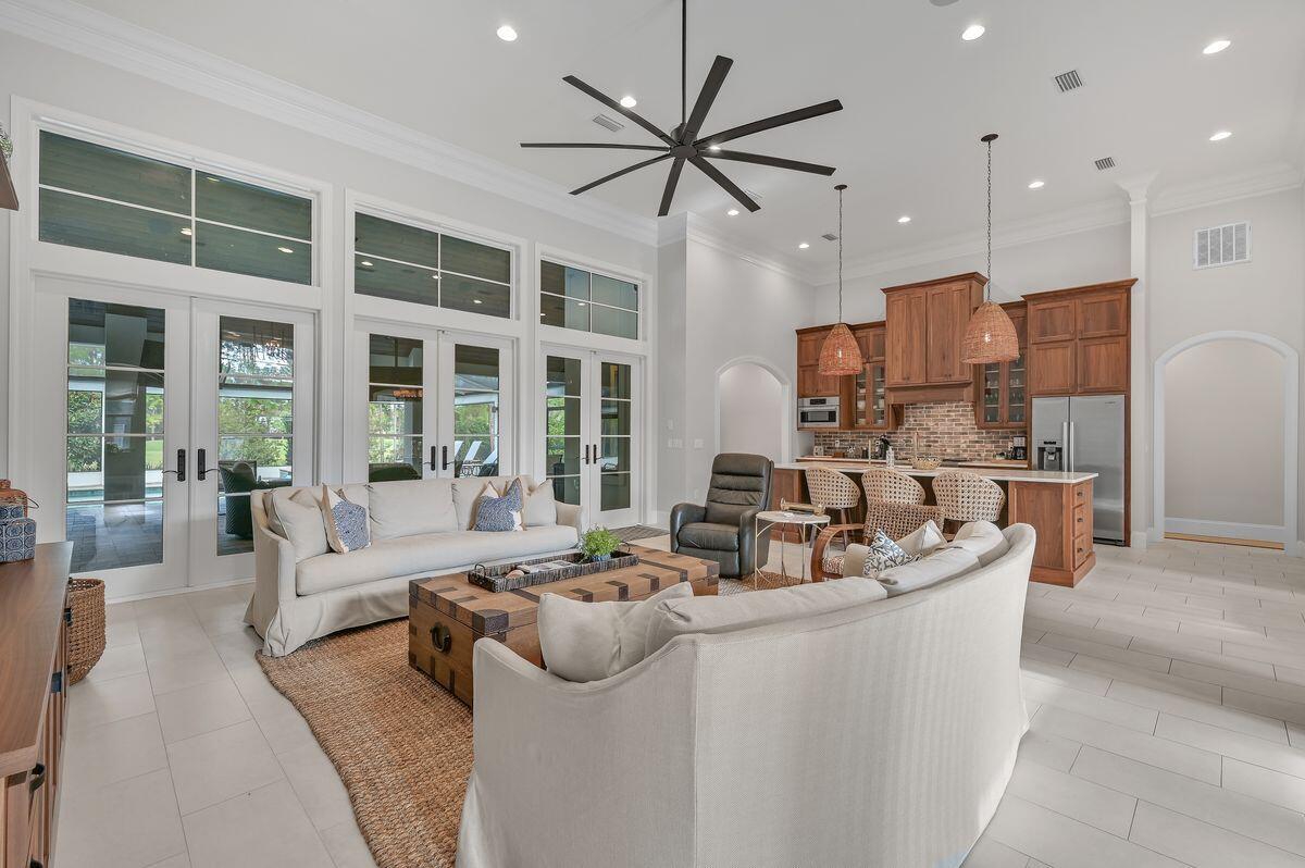 ISLAND GREEN - Residential