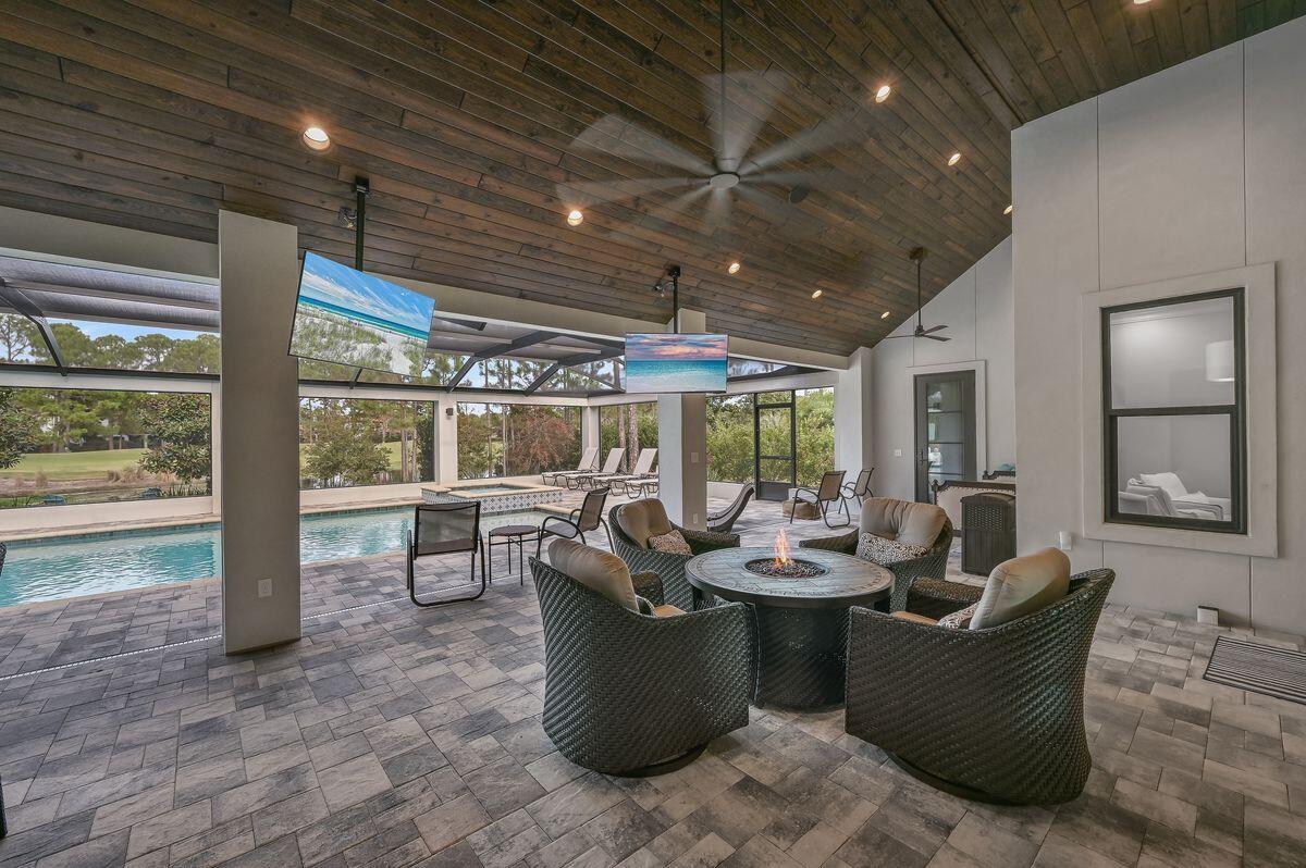 ISLAND GREEN - Residential