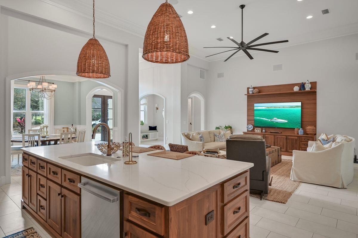 ISLAND GREEN - Residential