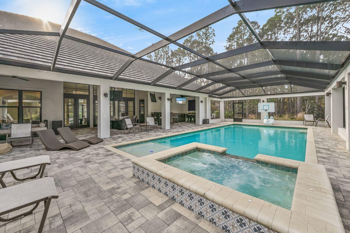 ISLAND GREEN - Residential