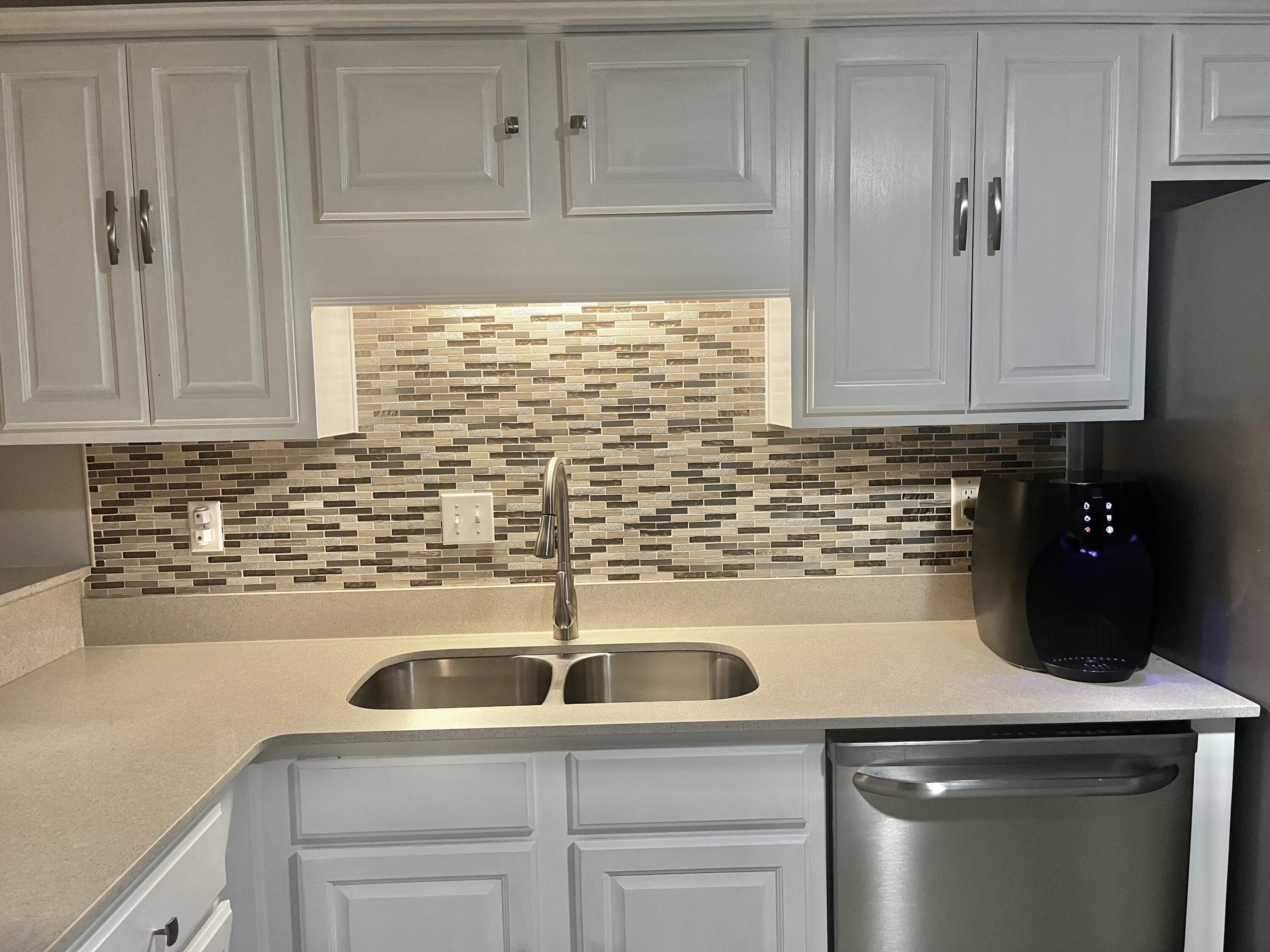 ROCKY BAYOU COUNTRY CLUB ESTATES 9 - Residential