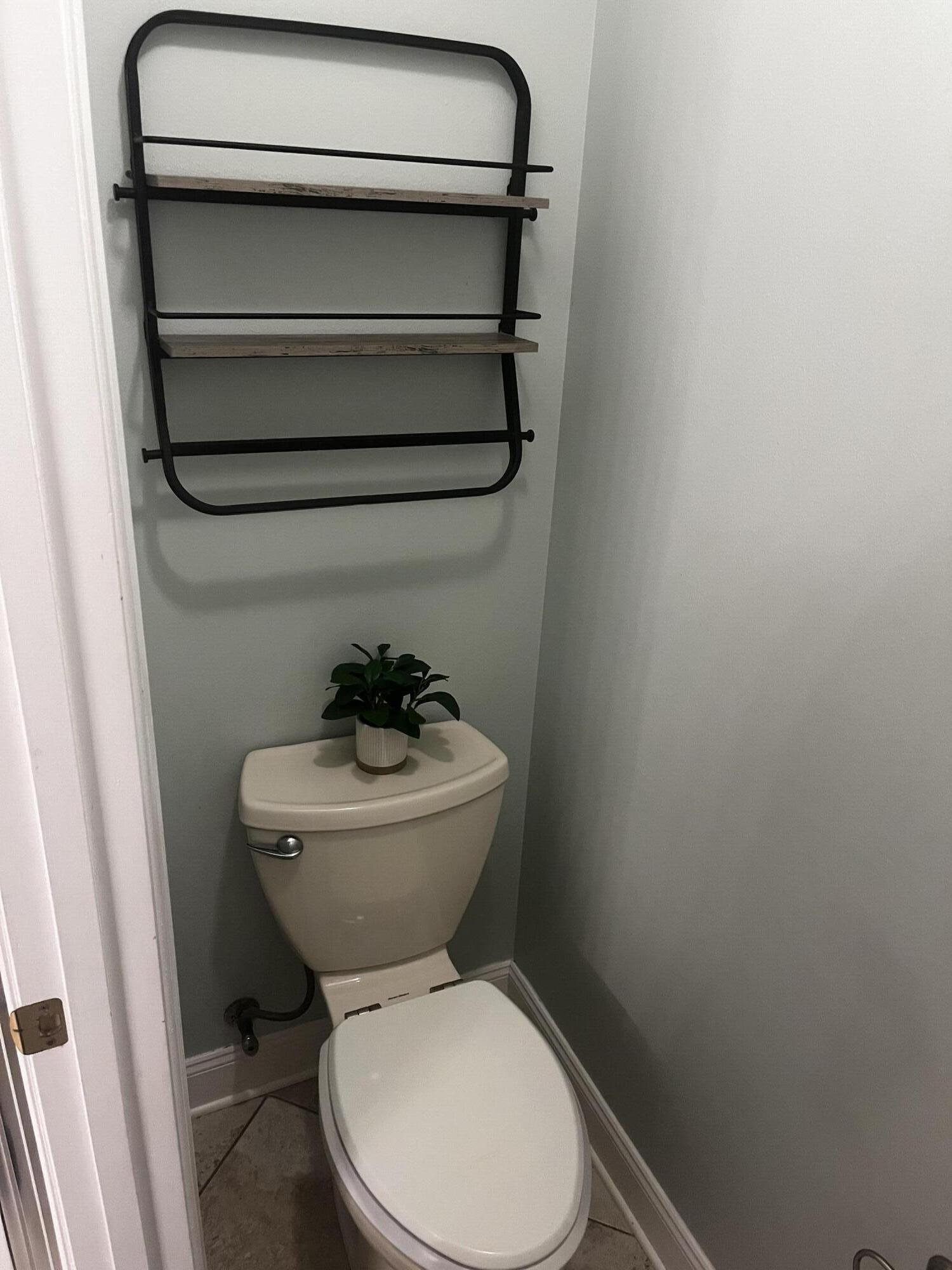 ROCKY BAYOU COUNTRY CLUB ESTATES 9 - Residential