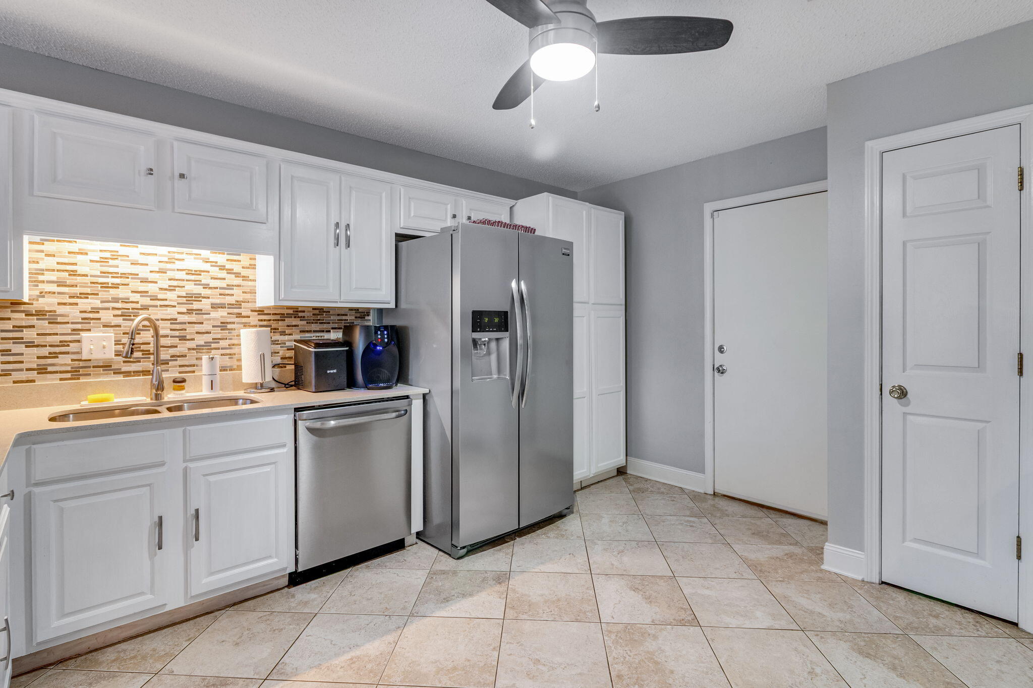 ROCKY BAYOU COUNTRY CLUB ESTATES 9 - Residential