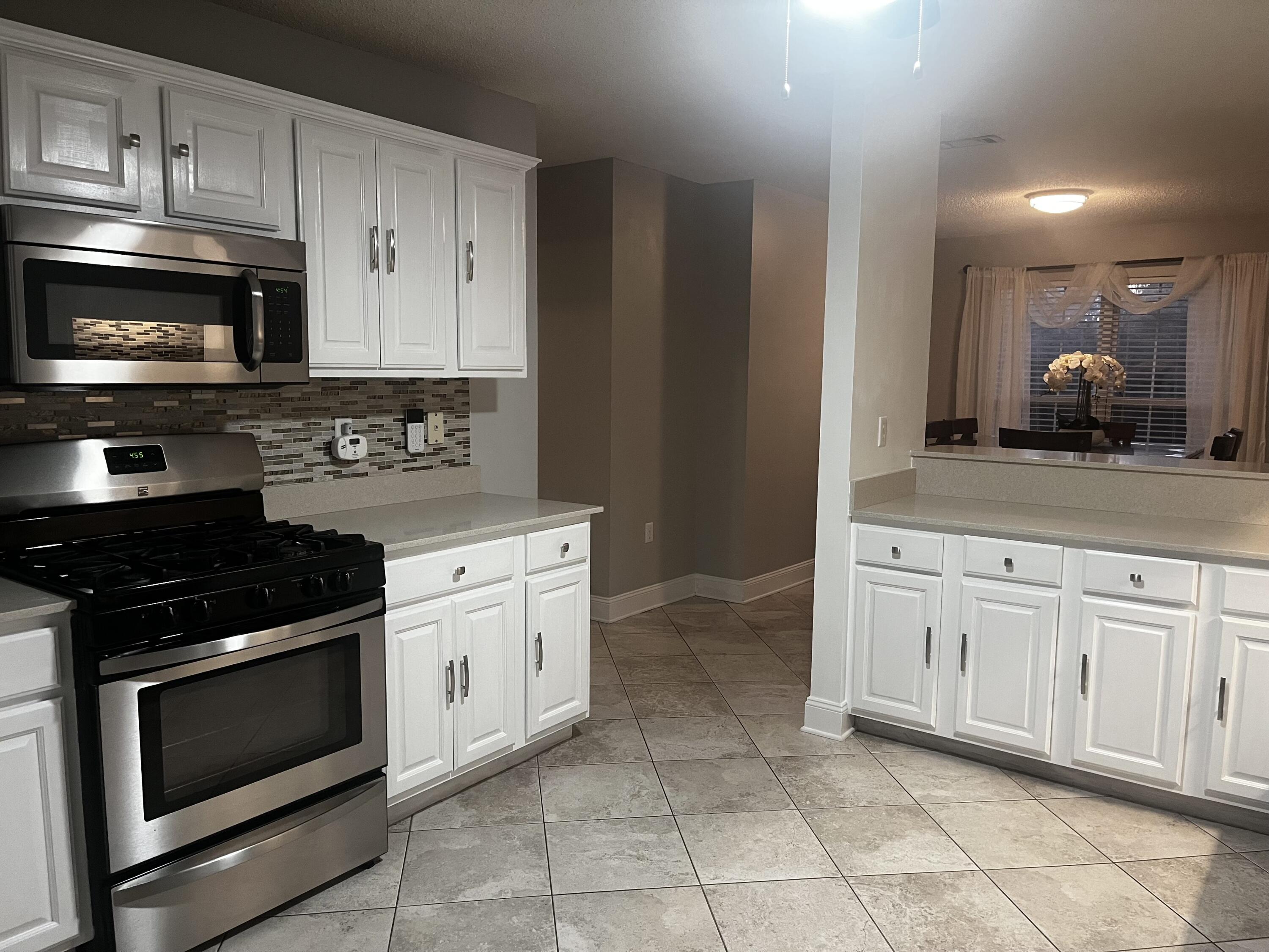 ROCKY BAYOU COUNTRY CLUB ESTATES 9 - Residential