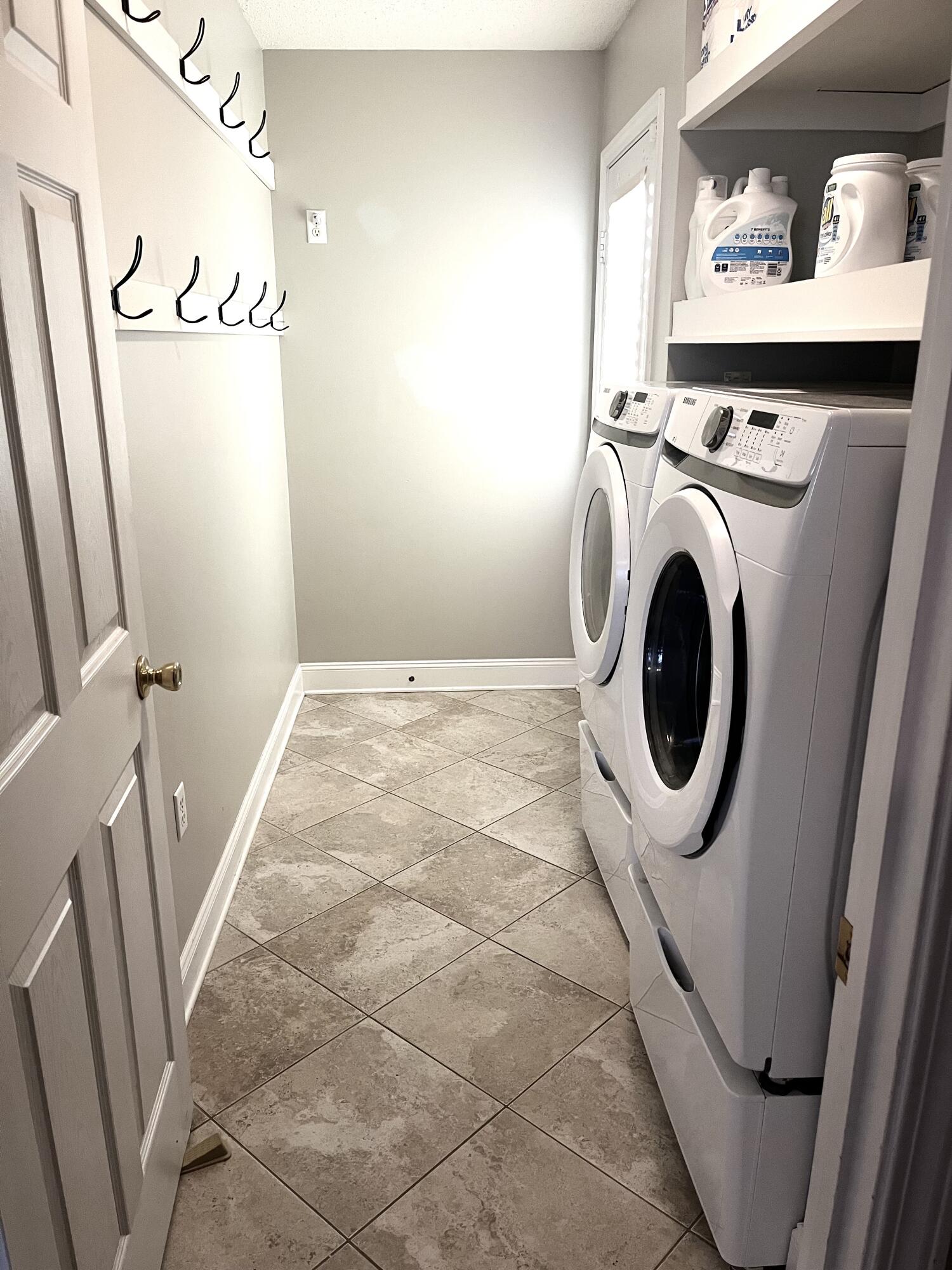 ROCKY BAYOU COUNTRY CLUB ESTATES 9 - Residential