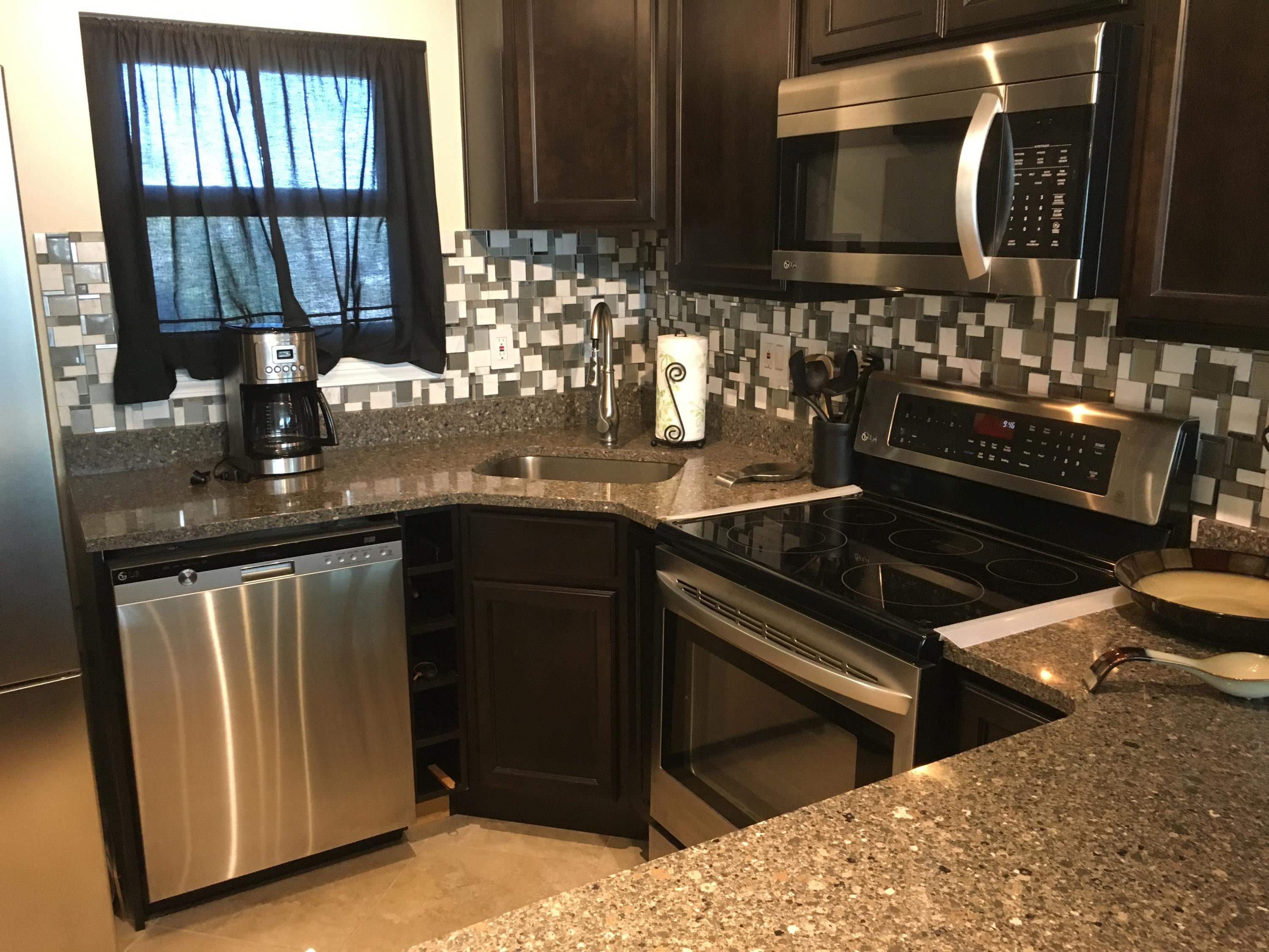 EMERALD ISLE - Residential