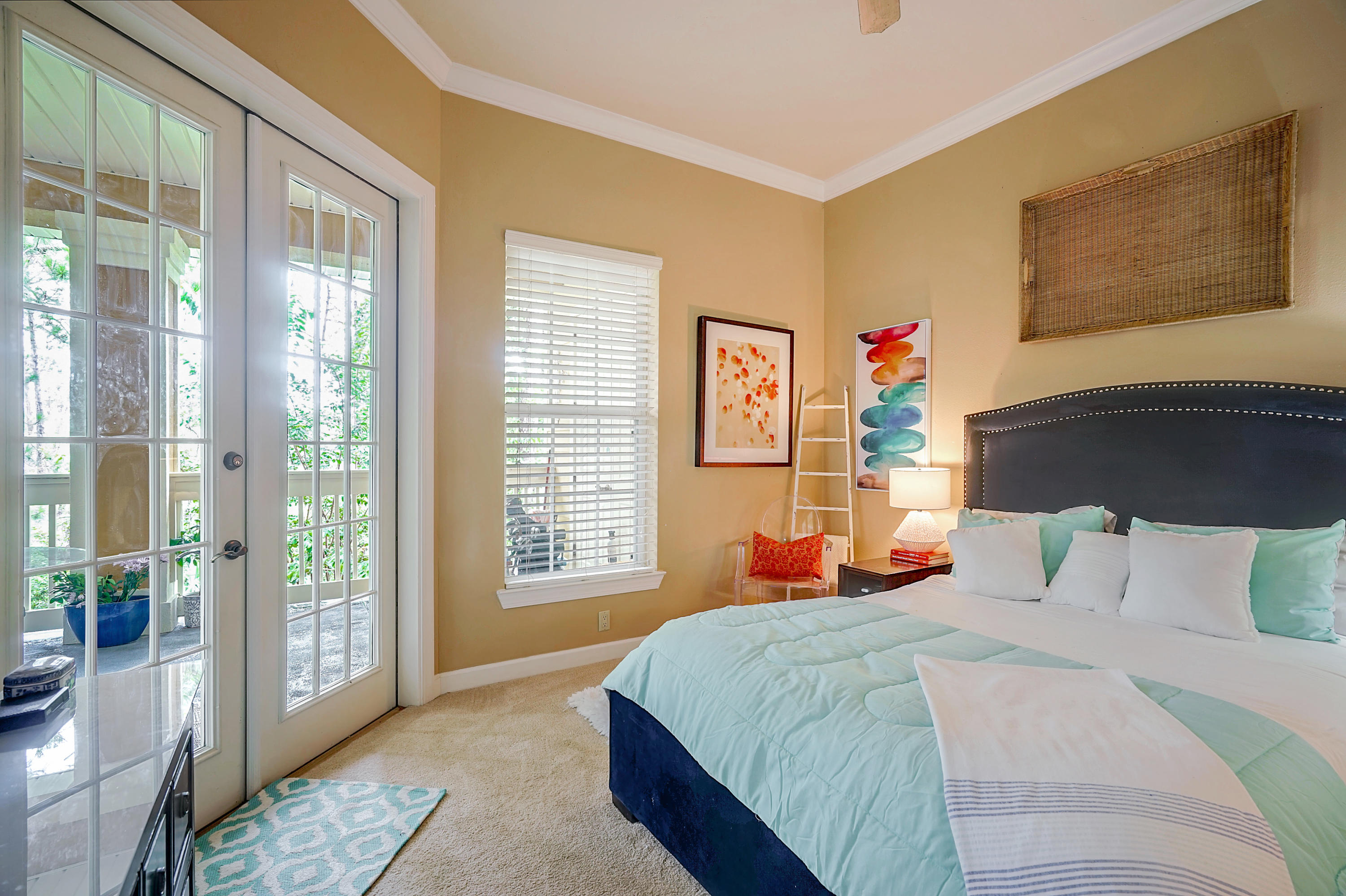 CRYSTAL COVE - Residential