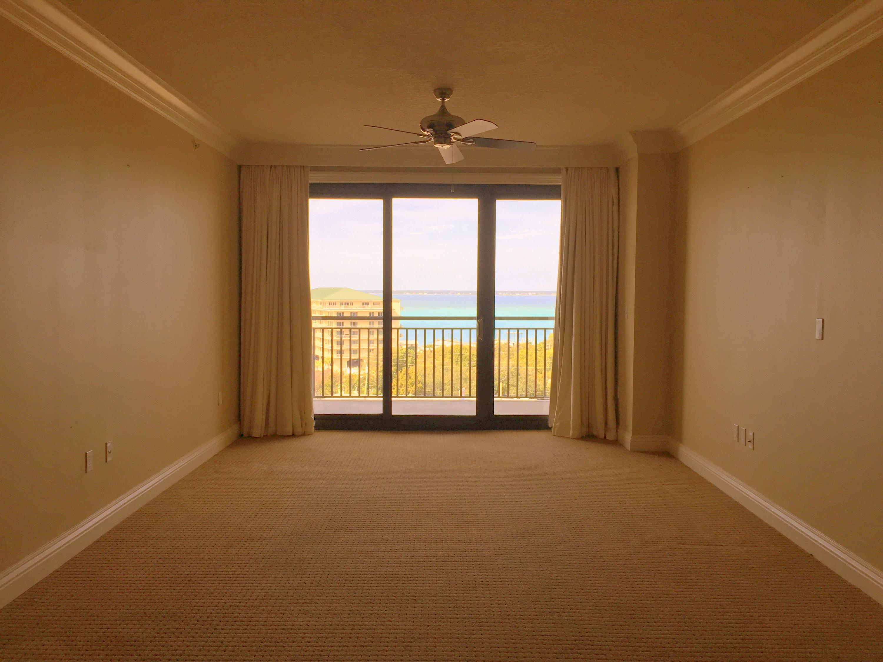 EMERALD GRANDE - Residential