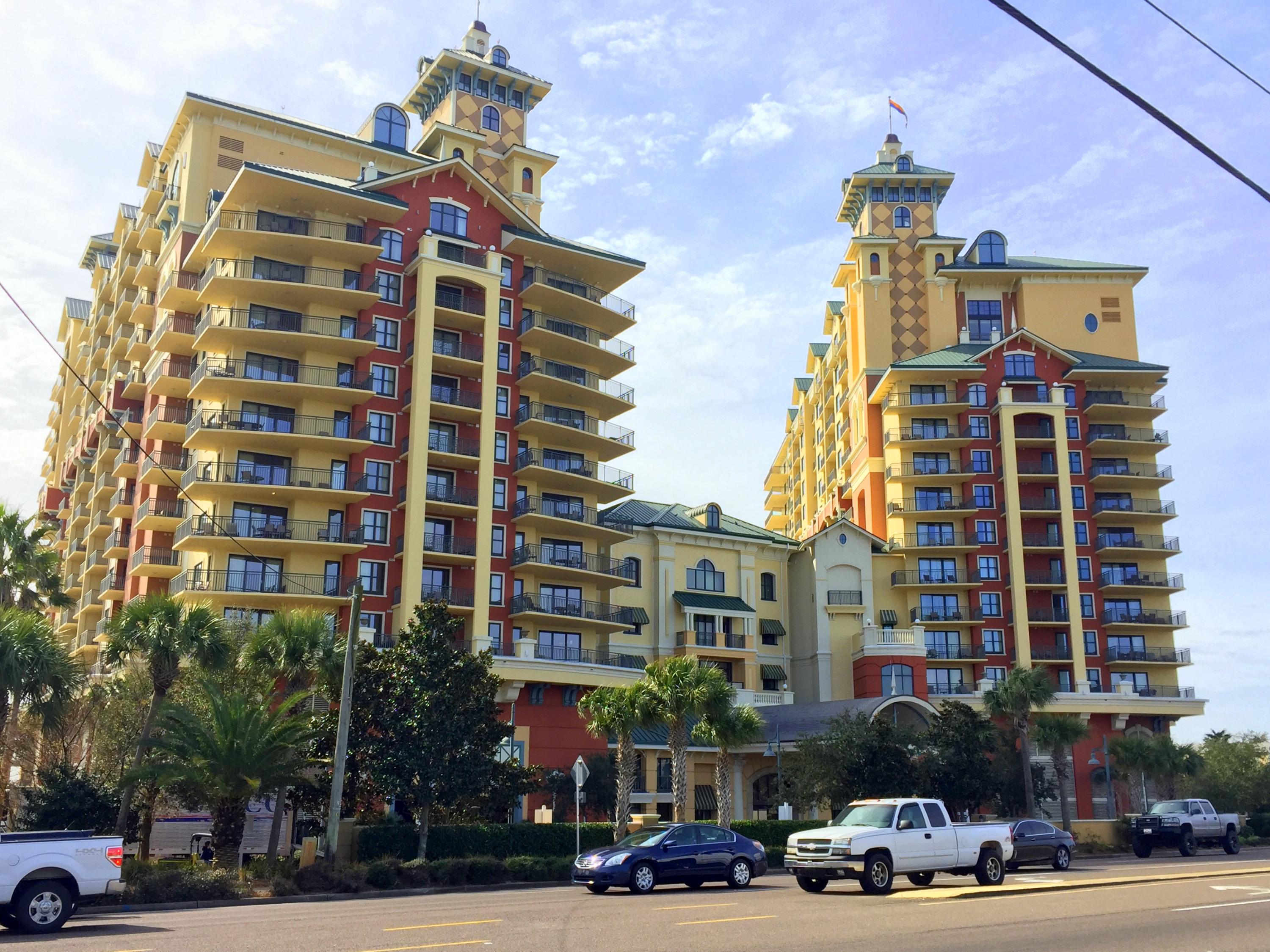 EMERALD GRANDE - Residential