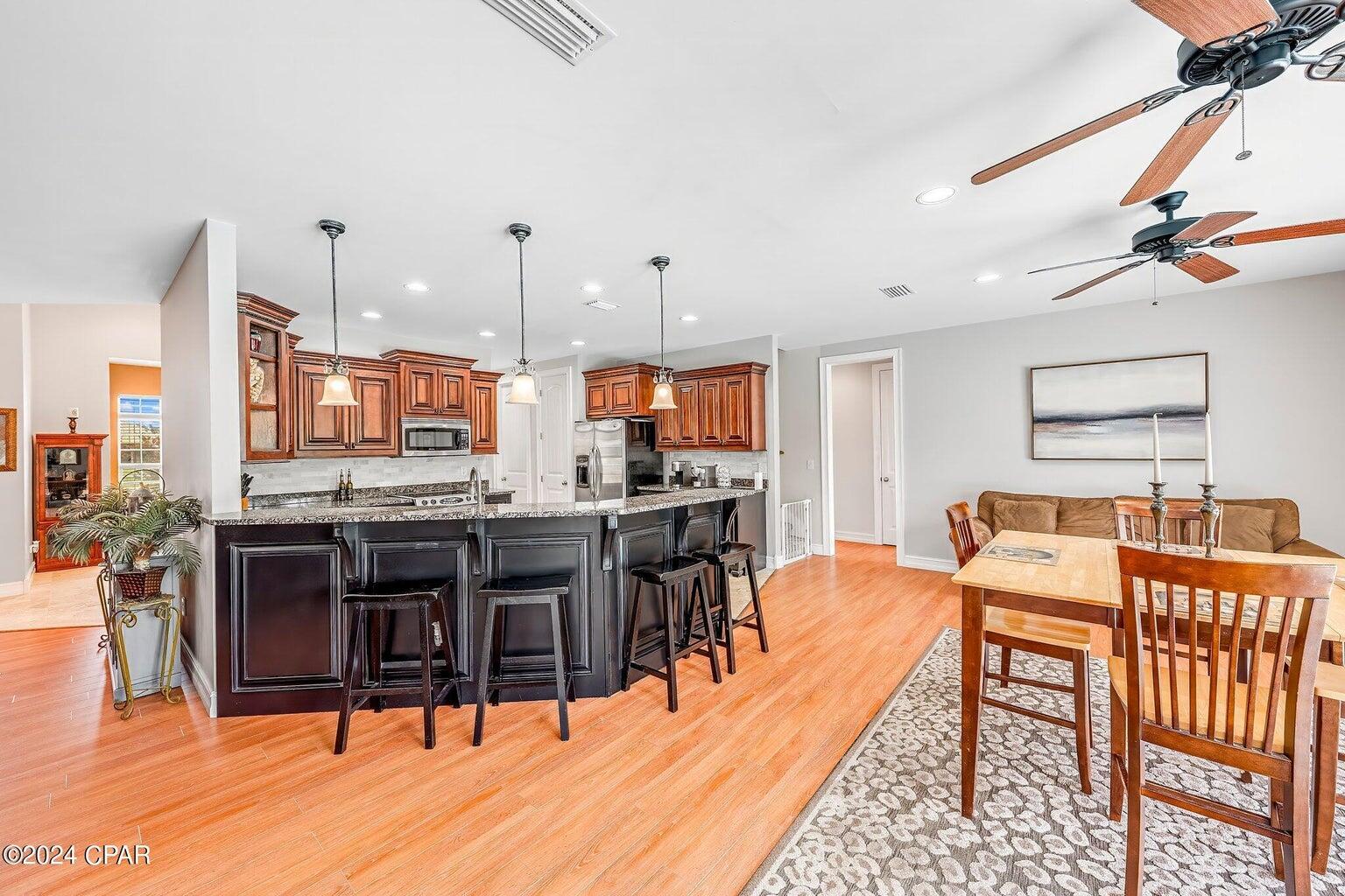 COLONY CLUB HARBOUR PH 1 - Residential