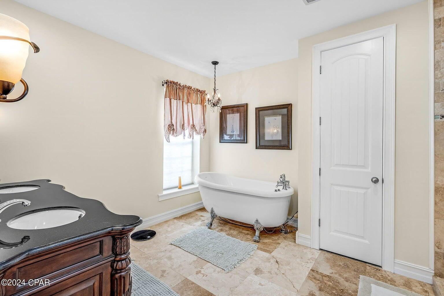 COLONY CLUB HARBOUR PH 1 - Residential