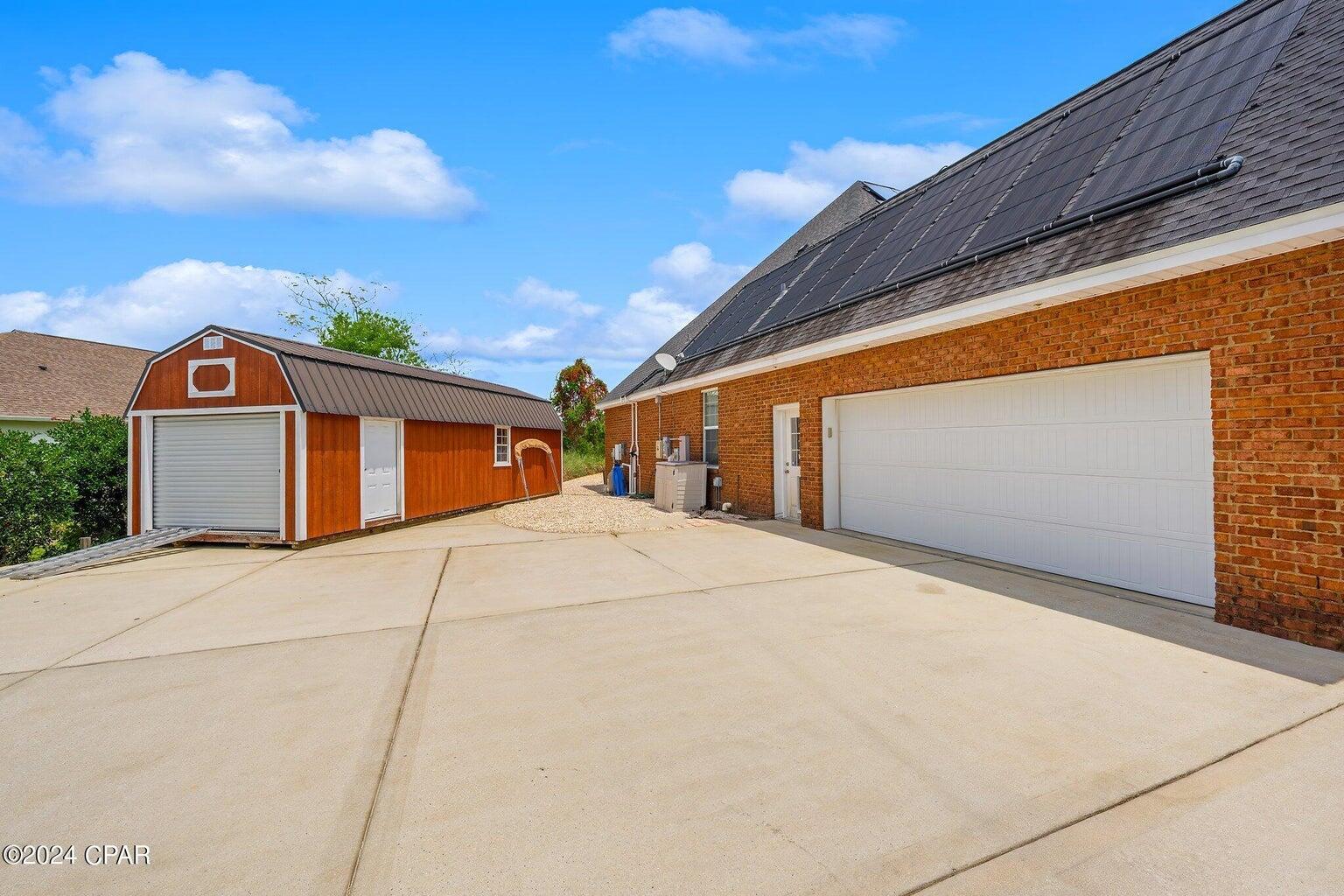 COLONY CLUB HARBOUR PH 1 - Residential