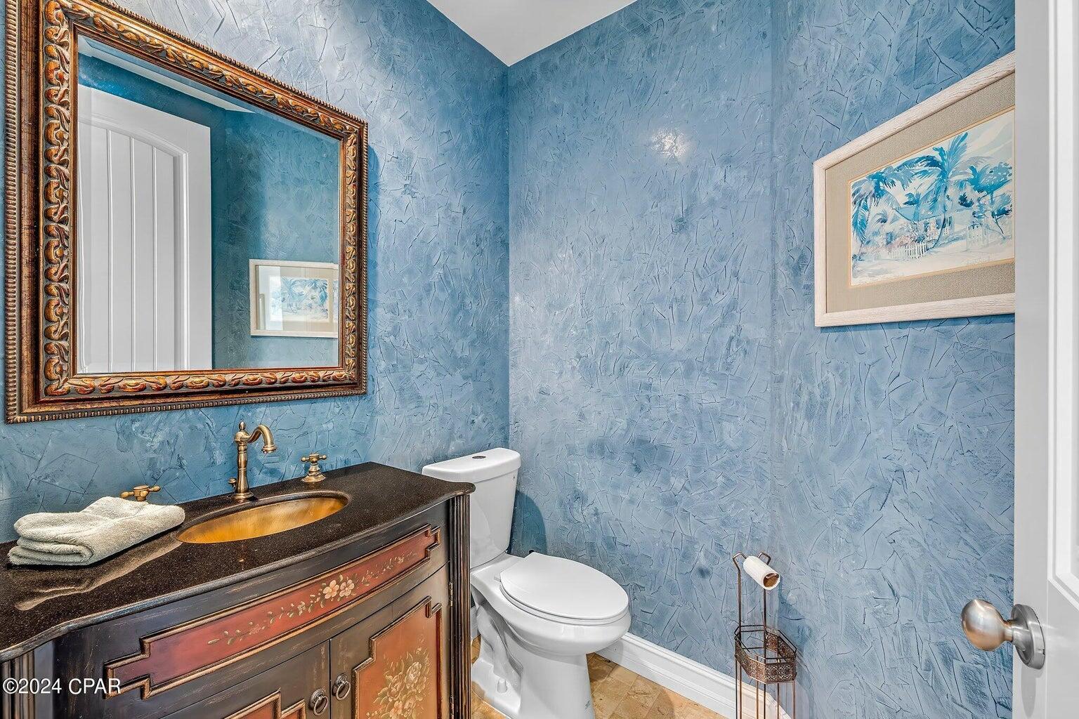 COLONY CLUB HARBOUR PH 1 - Residential