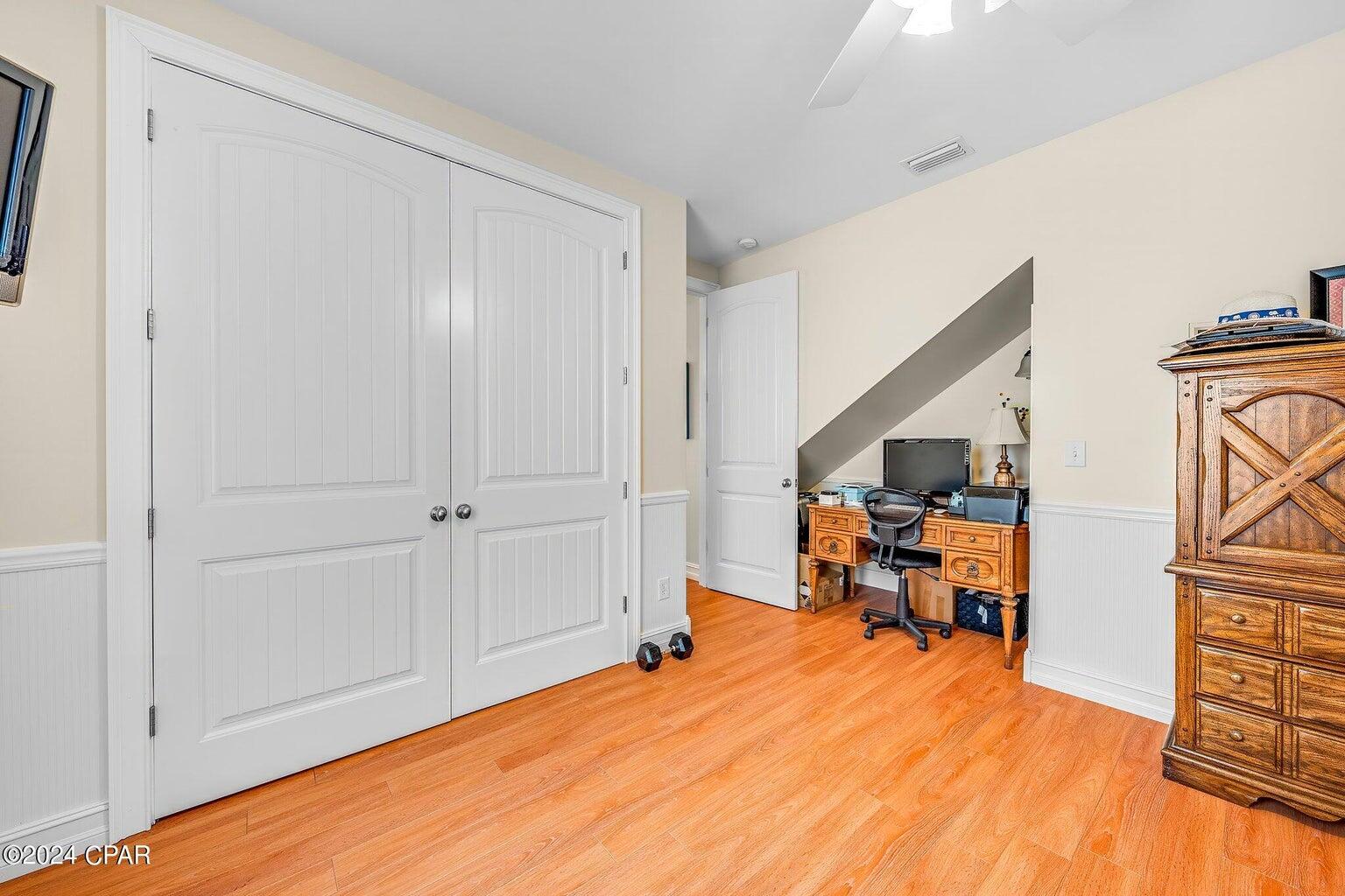 COLONY CLUB HARBOUR PH 1 - Residential