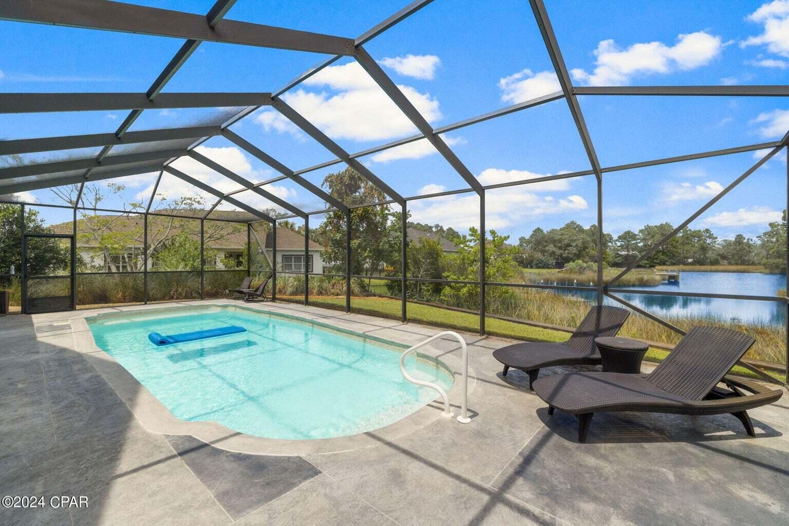 COLONY CLUB HARBOUR PH 1 - Residential