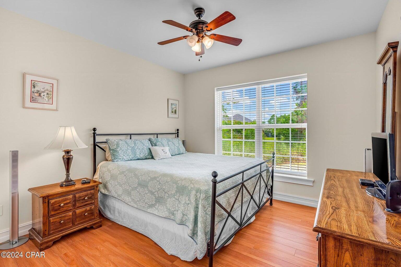 COLONY CLUB HARBOUR PH 1 - Residential