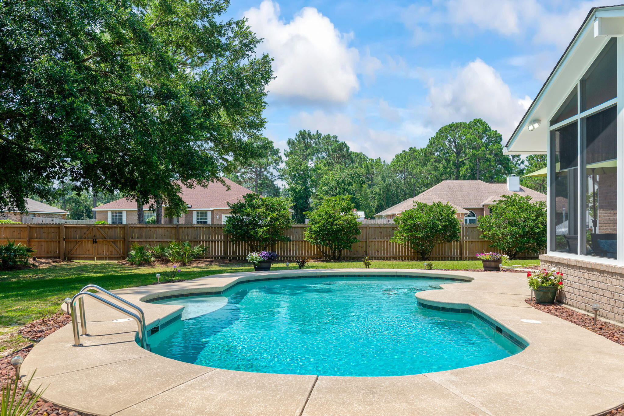 HOLLEY BY THE SEA - Residential
