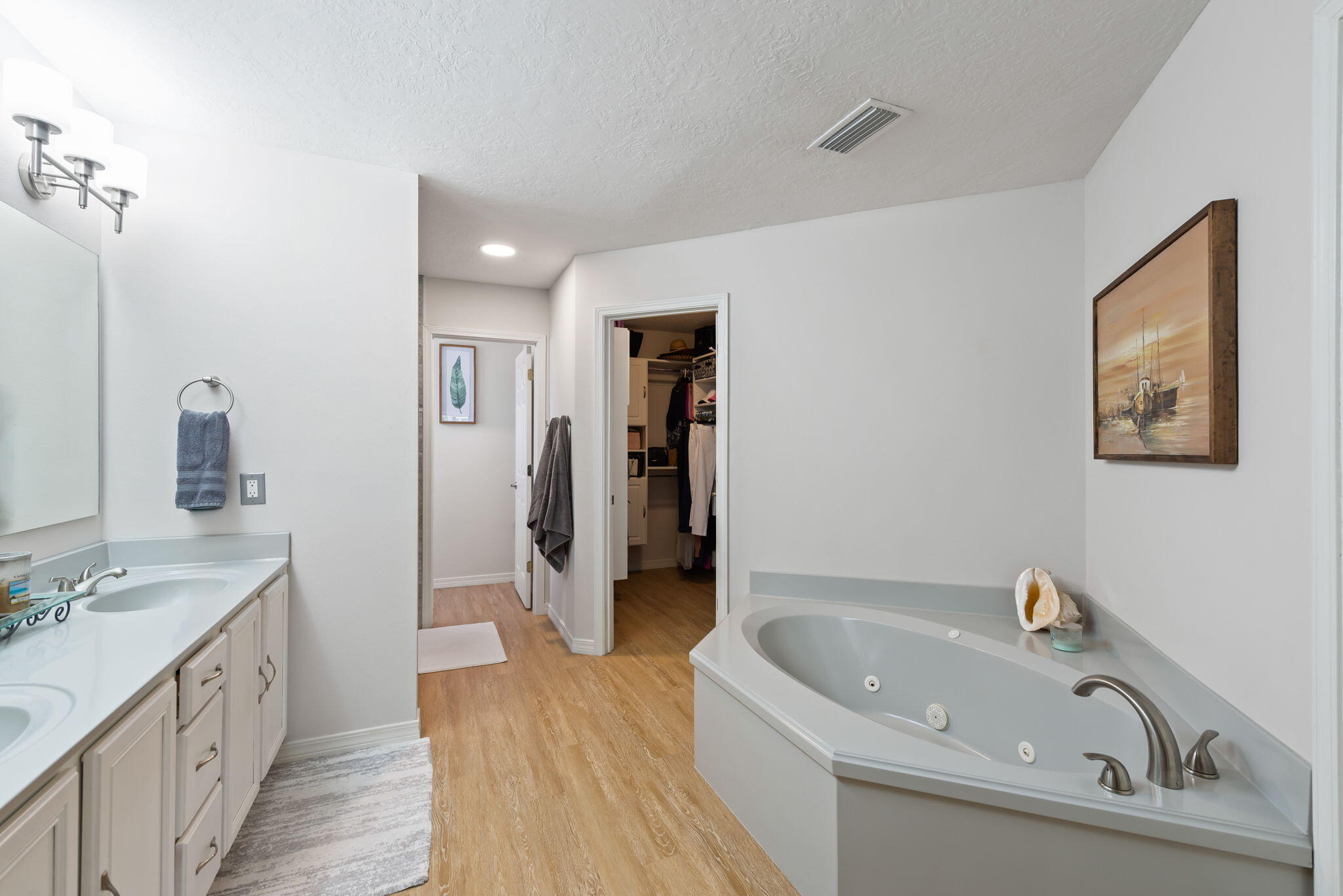 HOLLEY BY THE SEA - Residential