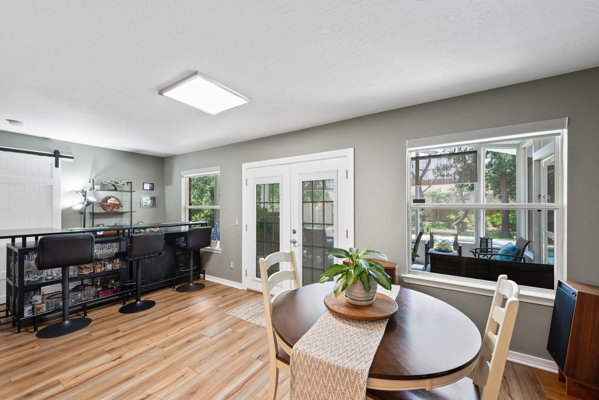 HOLLEY BY THE SEA - Residential
