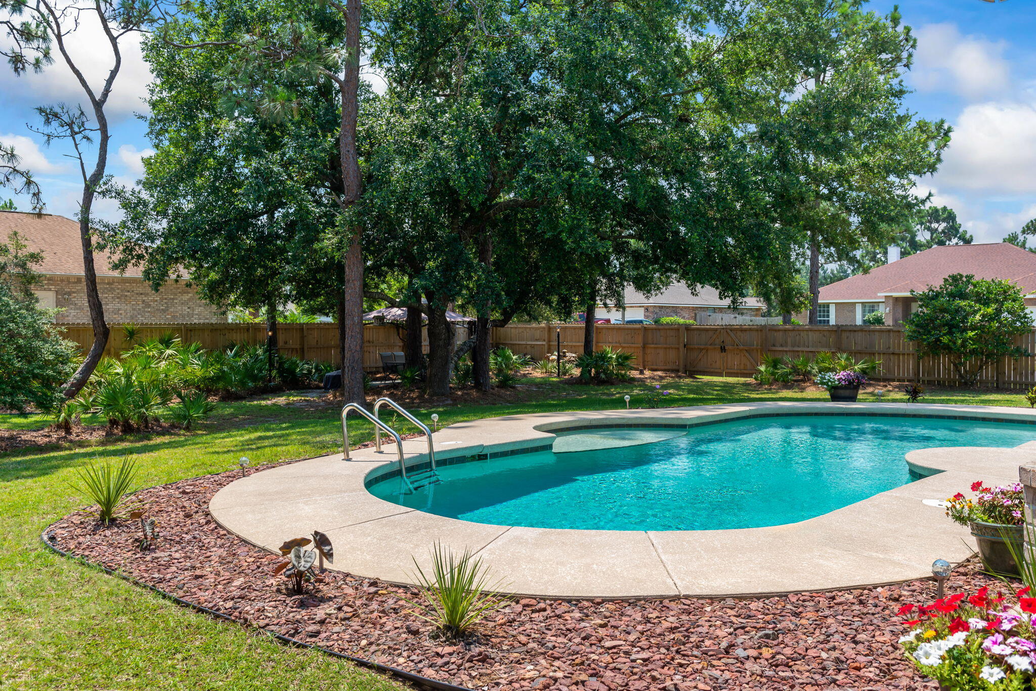 HOLLEY BY THE SEA - Residential