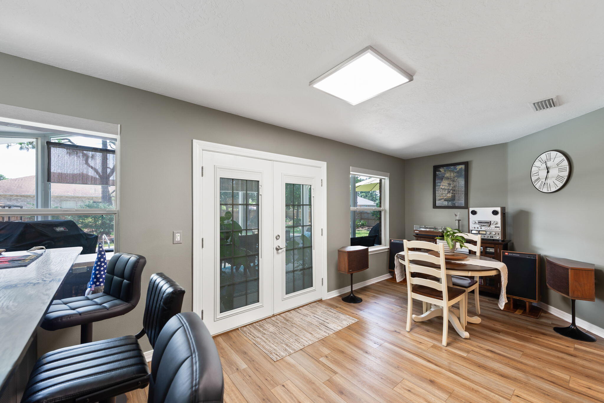 HOLLEY BY THE SEA - Residential