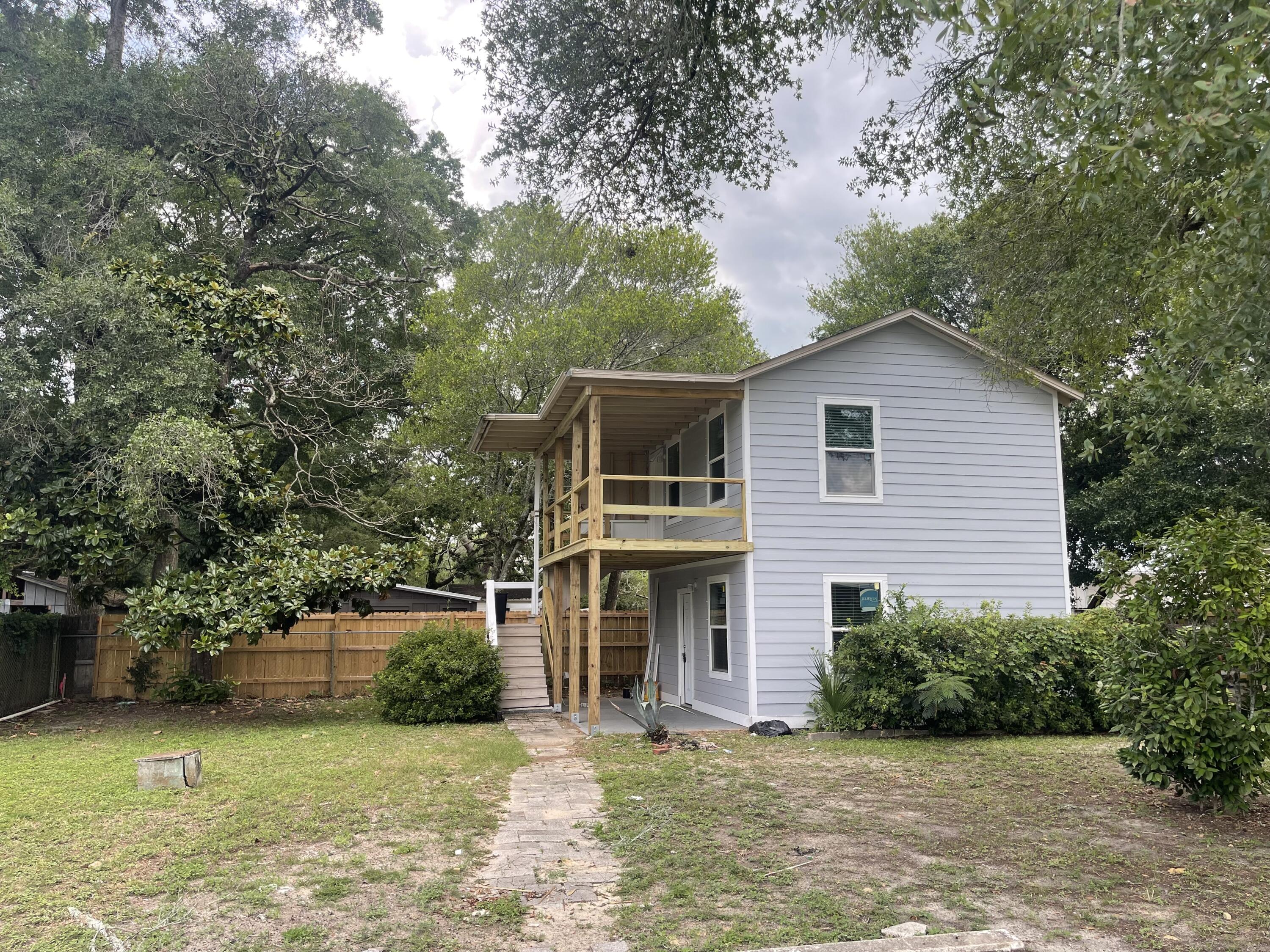 Less than 5 minutes to Eglin AFB .Very affordable one bedroom, one bath apartment. Upgraded tile floor throughout. Large covered patio for entertaining or spending a relaxing afternoon outside. Electricity, Water, sewer, trash and lawncare included. Available now, call to see today!