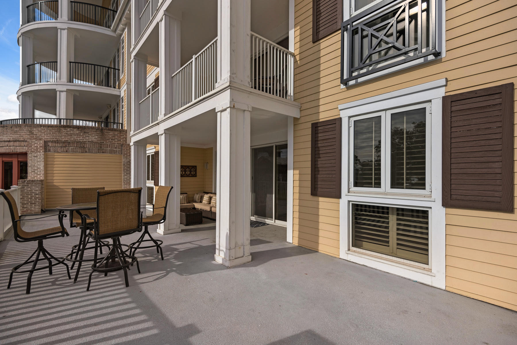 OBSERVATION POINT - Residential