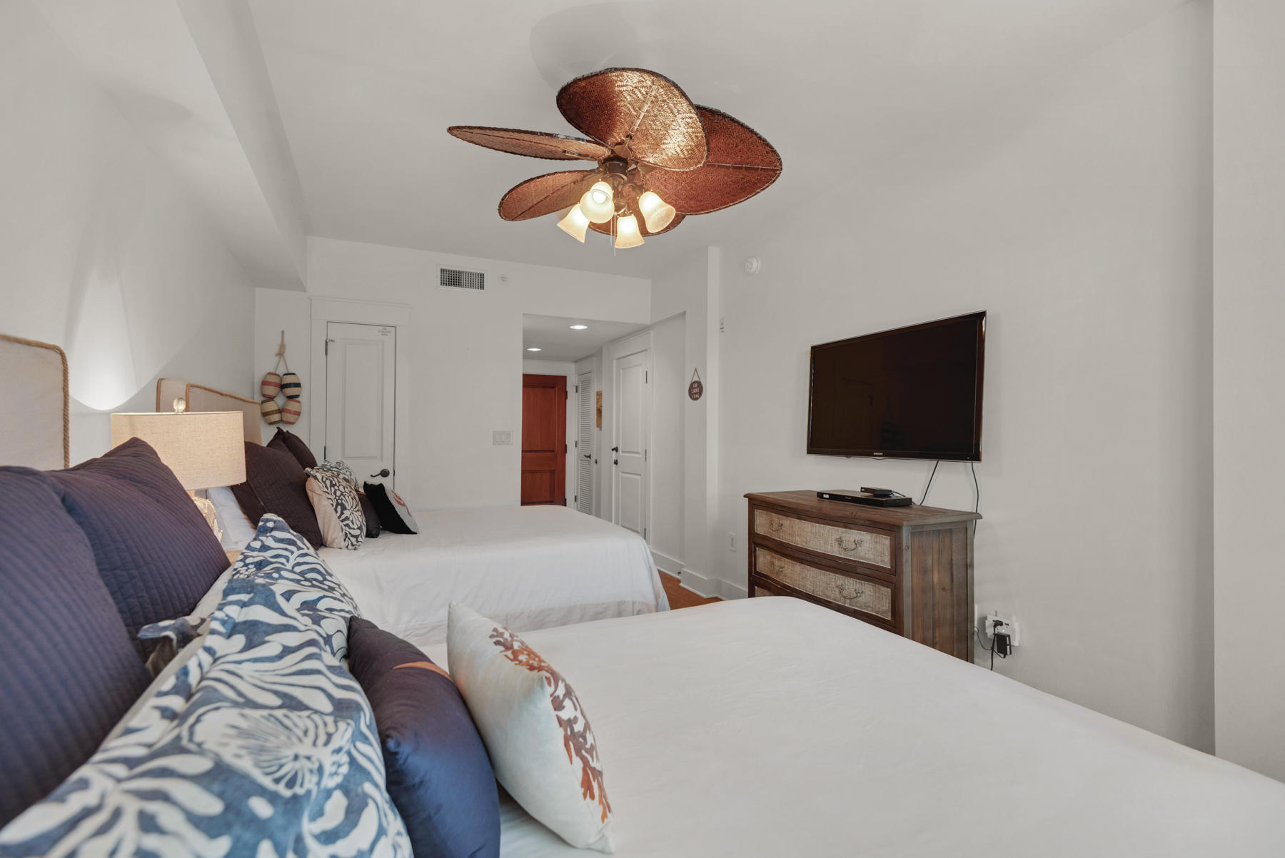 OBSERVATION POINT - Residential