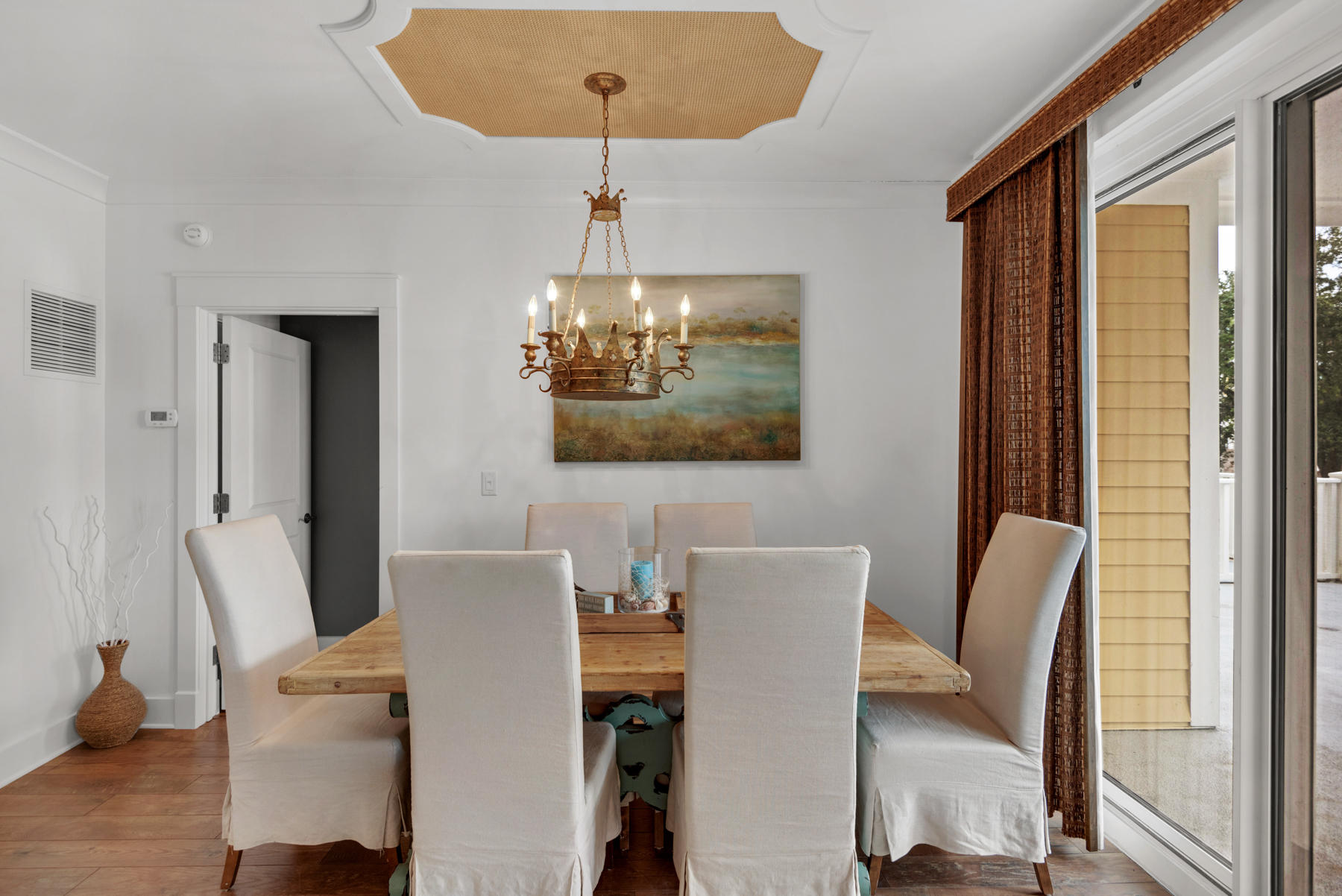 OBSERVATION POINT - Residential