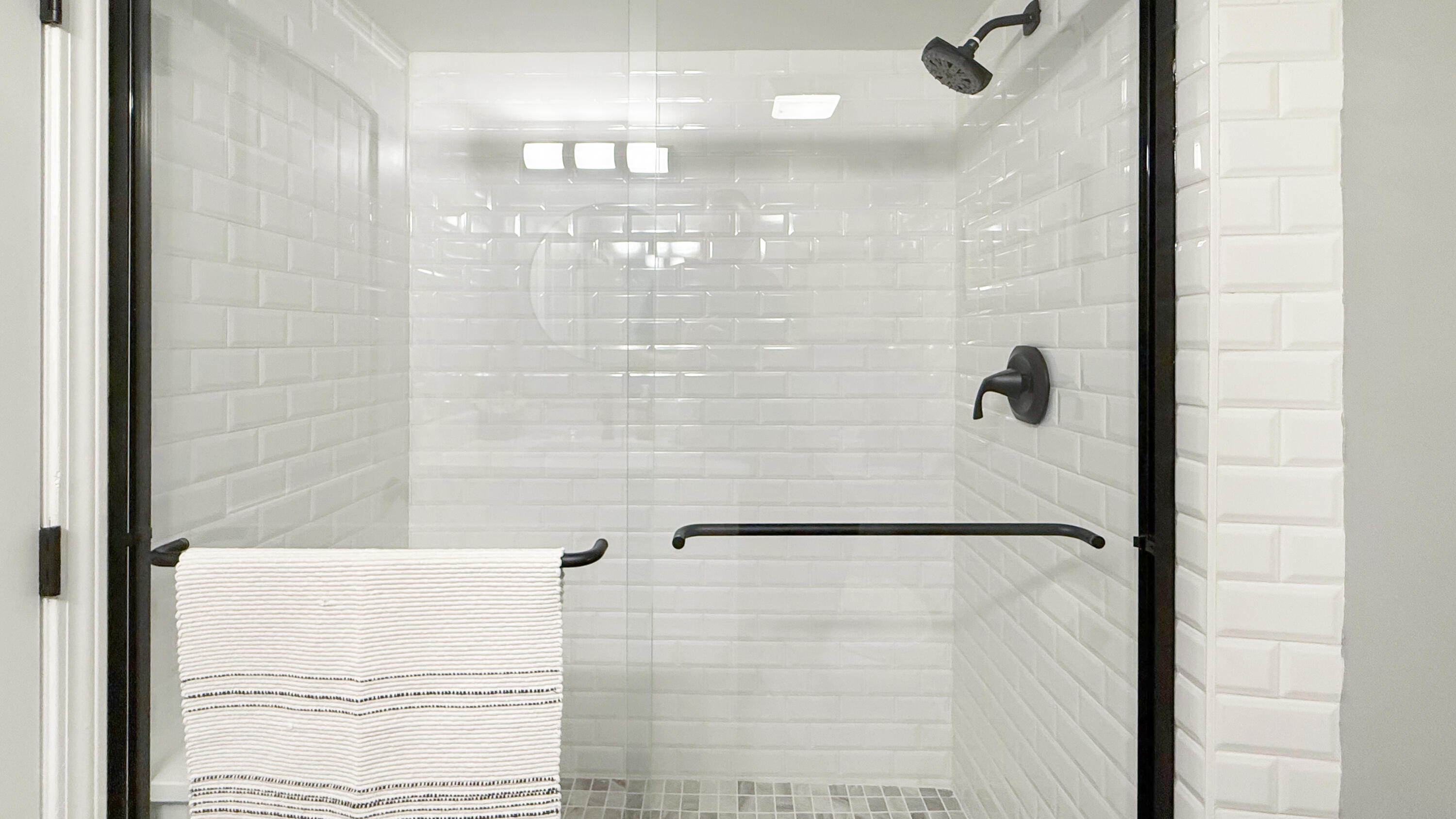 Panama City Beach, Florida 32408, United States, 2 Bedrooms Bedrooms, ,2 BathroomsBathrooms,Residential,Active,27905